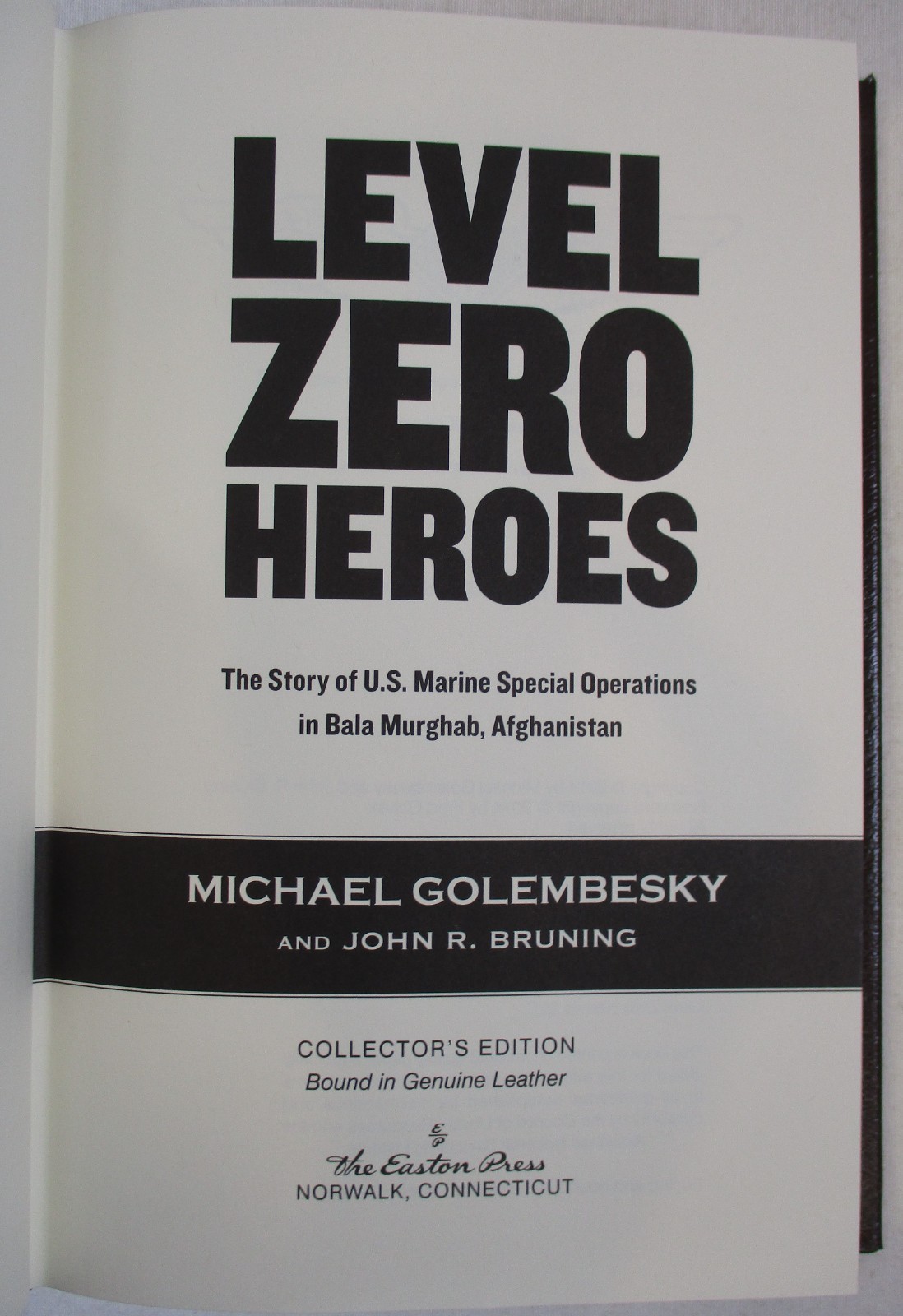 NM Leather Collector’s ED „Level Zero Heroes“ Golembesky & Bruning 2015 Easton