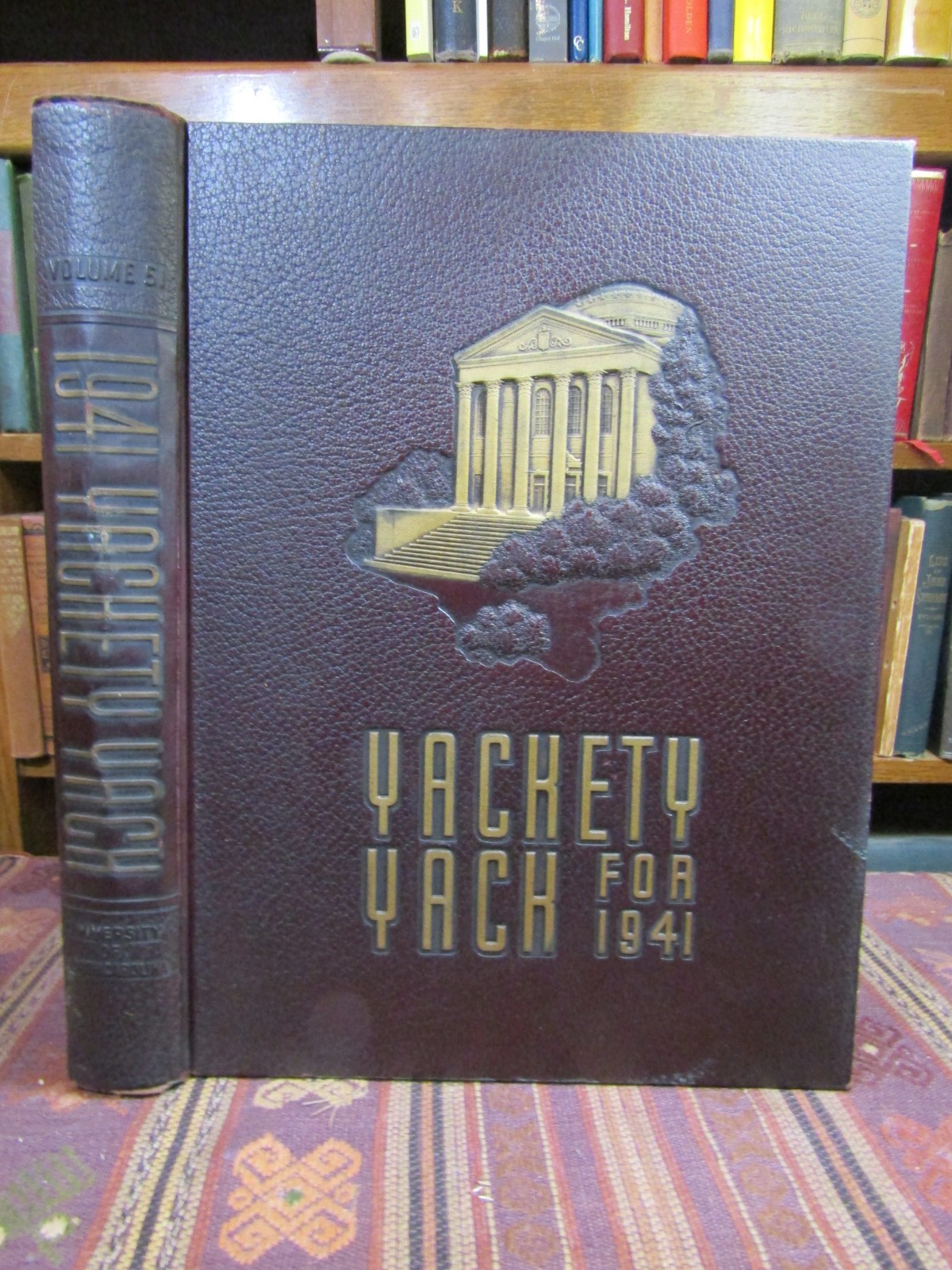 1941 YACKETY YACK, YEARBOOK OF THE UNIVERSITY OF NORTH CAROLINA Chapel Hill