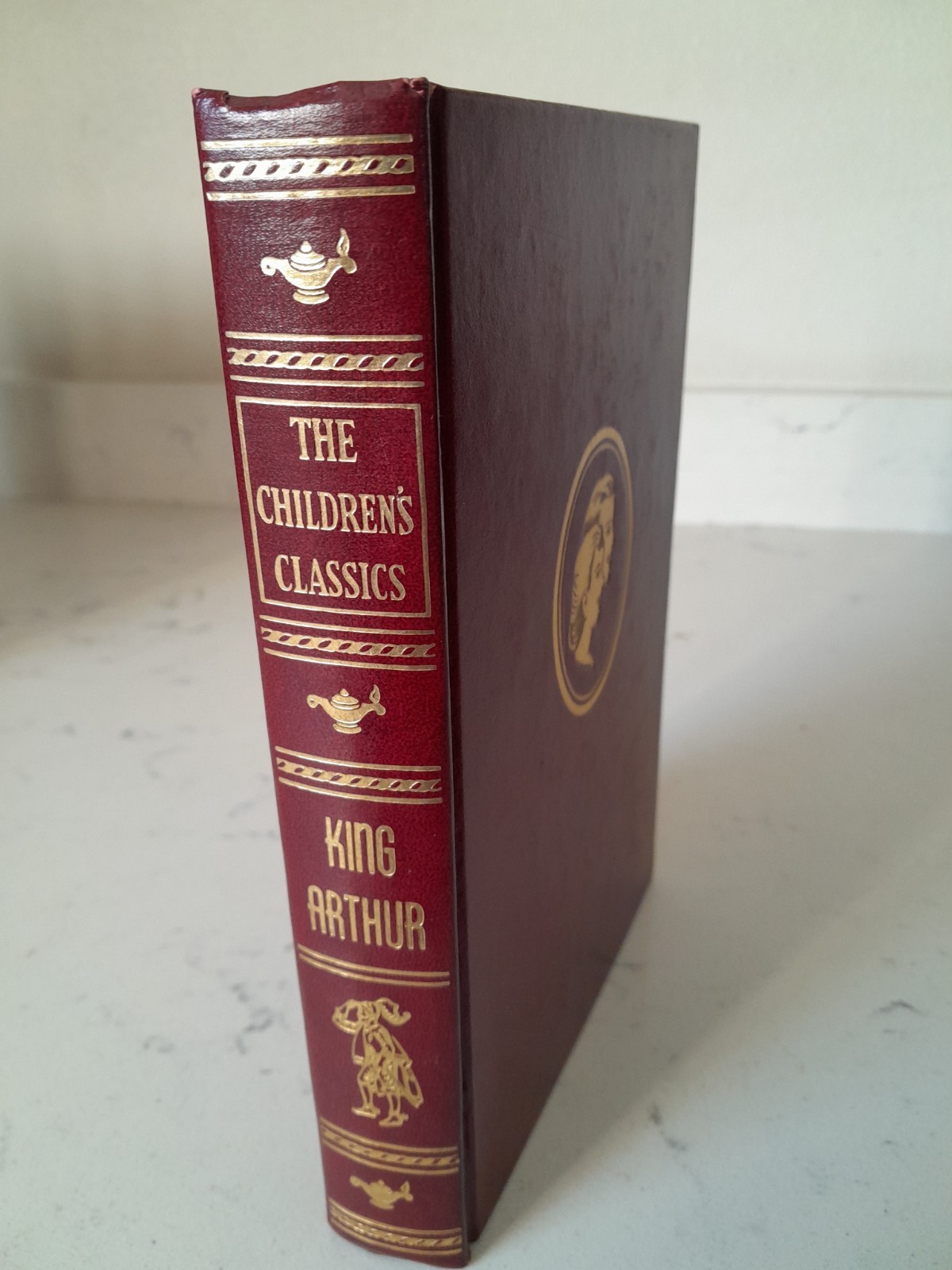 The Children’s Classics King Arthur Malory Deluxe Hardcover Illustrated NY 1961