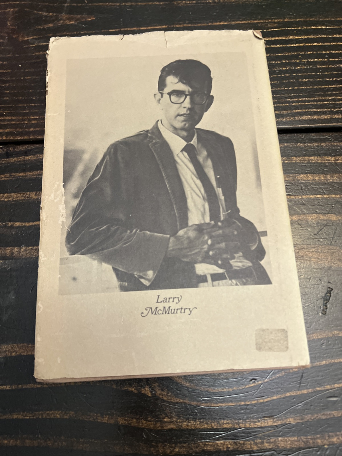 Larry McMurtry / In a Narrow Grave Essays on Texas 1968