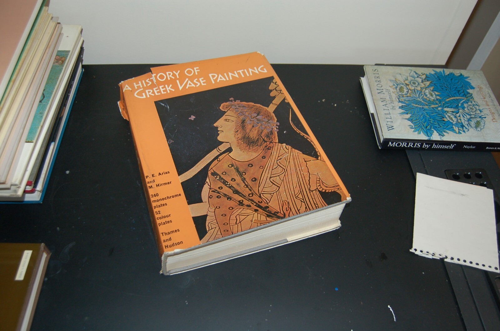1962 HISTORY OF GREEK VASE PAINTING HARDCOVER BOOK Thames and Hudson