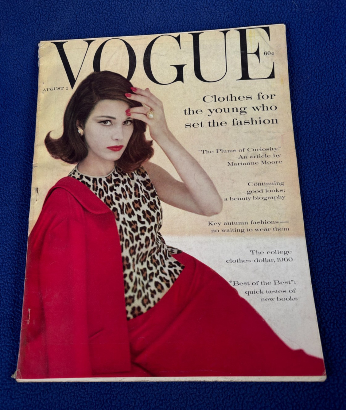 WOMEN vintage FASHION magazine VOGUE jan. 15 1960 cover girl CLOTHES college