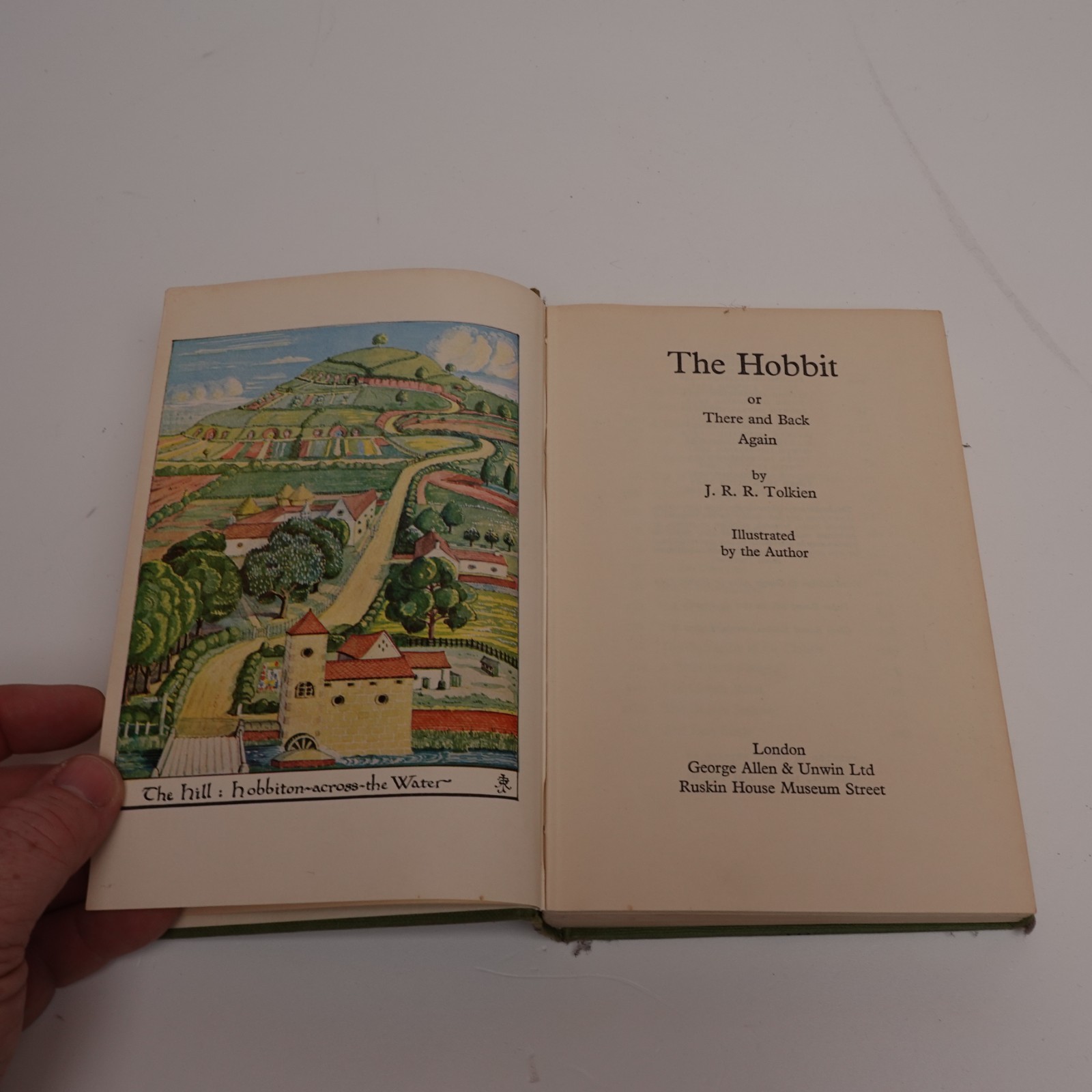 J R R Tolkien The Hobbit 1968 3rd Edition Fourth Impression
