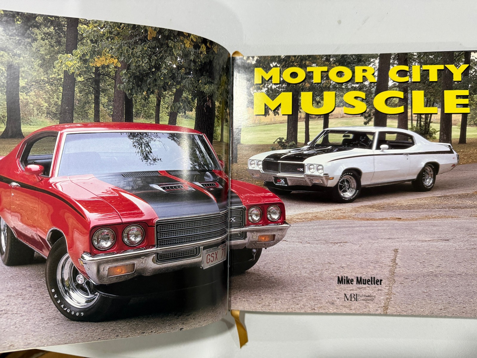 Easton Press Motor City Muscle High-Powered History of American Muscle Mueller