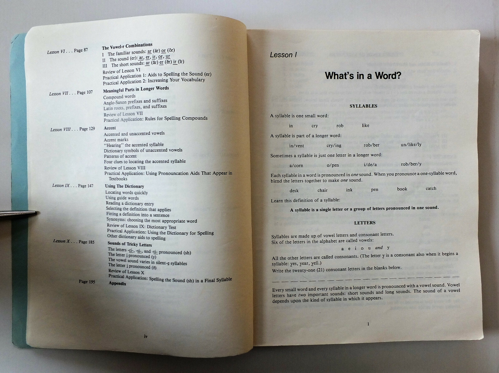 Word Attack Manual by Josephine Rudd. 1984.