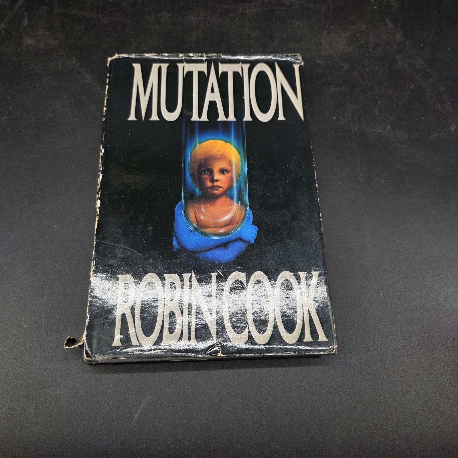 Mutation by Robin Cook 1989 Hardcover Book G. P. Putnam’s Sons Medical Thriller
