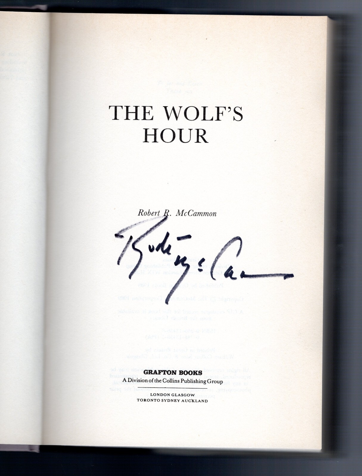 SIGNED Robert McCammon THE WOLF’S HOUR 1st printing hardcover (UK) NF/NF Scarce!