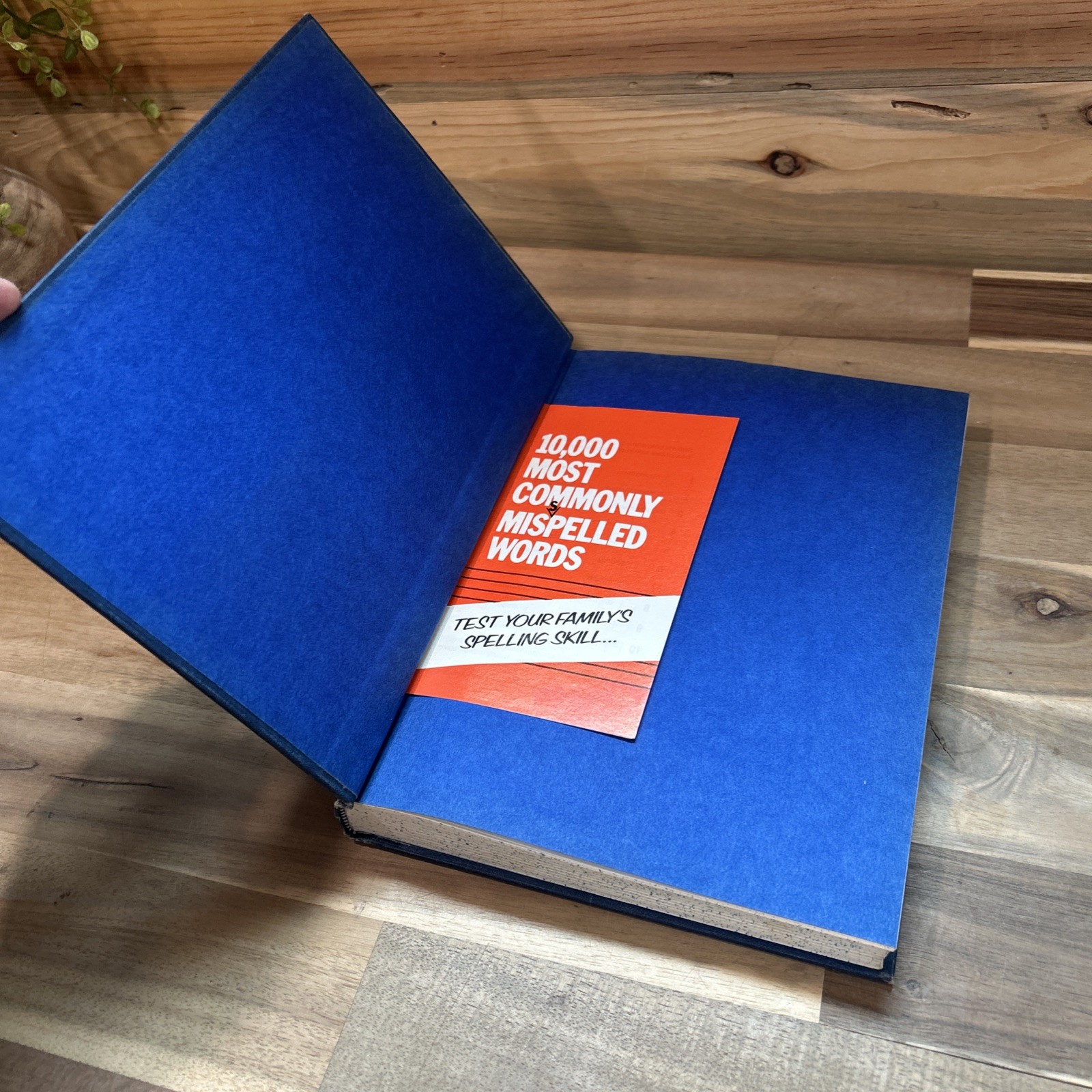 vintage book: Webster’s New World Thesaurus, Charlton Laird 1971, Near MINT Cond