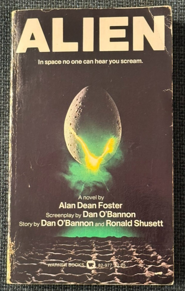 Alien novelization by Alan Dean Foster 1979 Warner Paperback 1st Printing