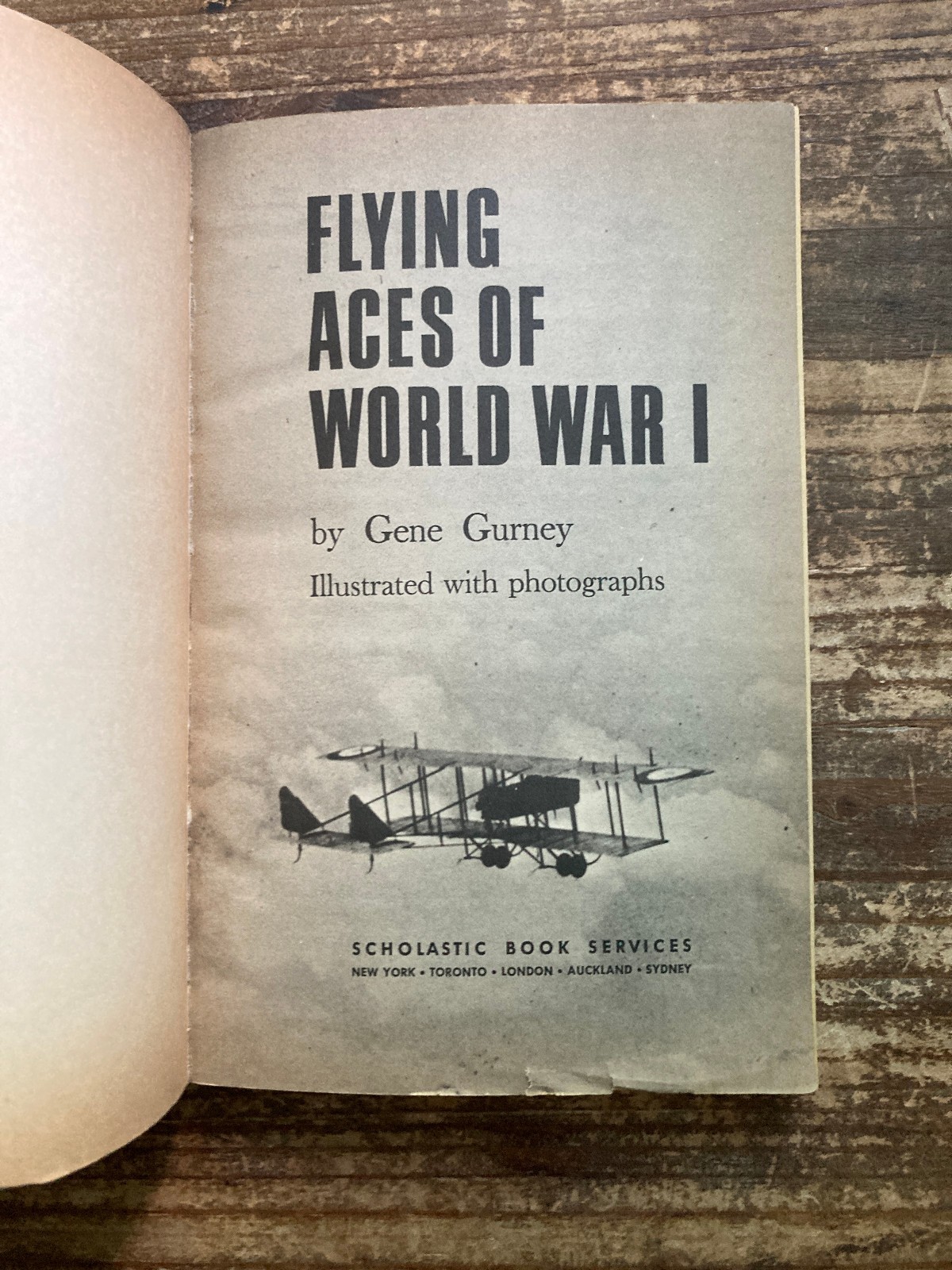 Flying Aces of World War I, Gene Gurney, Scholastic, 1971, Vintage History Book