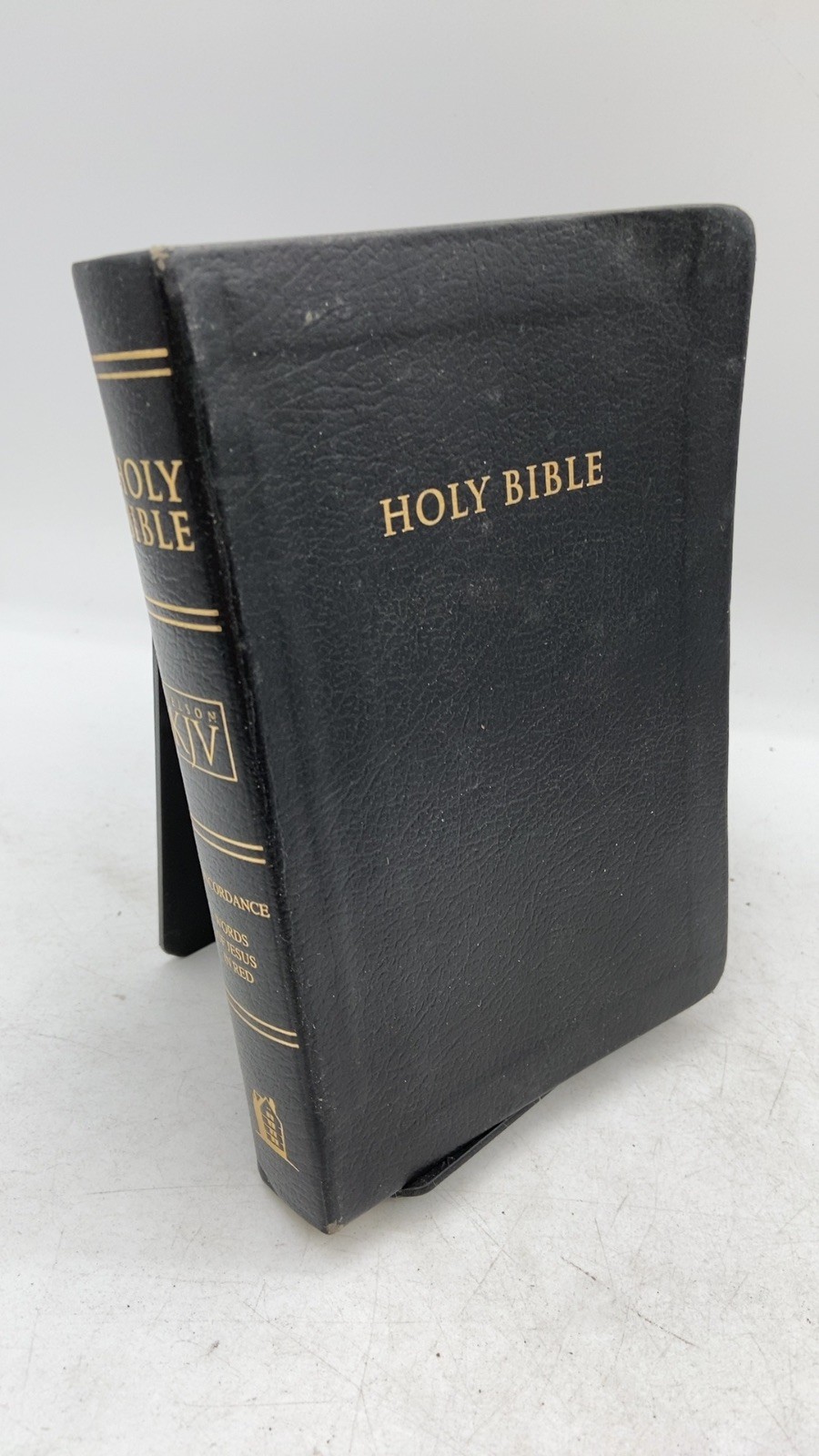 The Holy Bible: Authorized King James Version Hardcover Self-Pronouncing Red-…