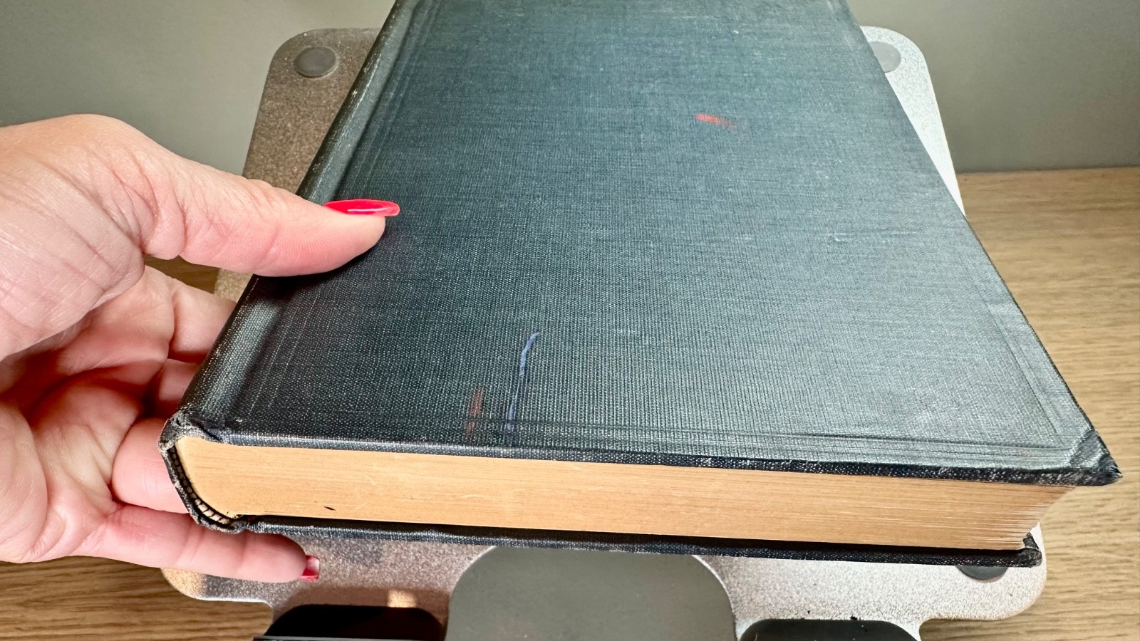 Visual Illusions Matthew Luckiesh 1922 1st Edition HC Optics Camouflage Art