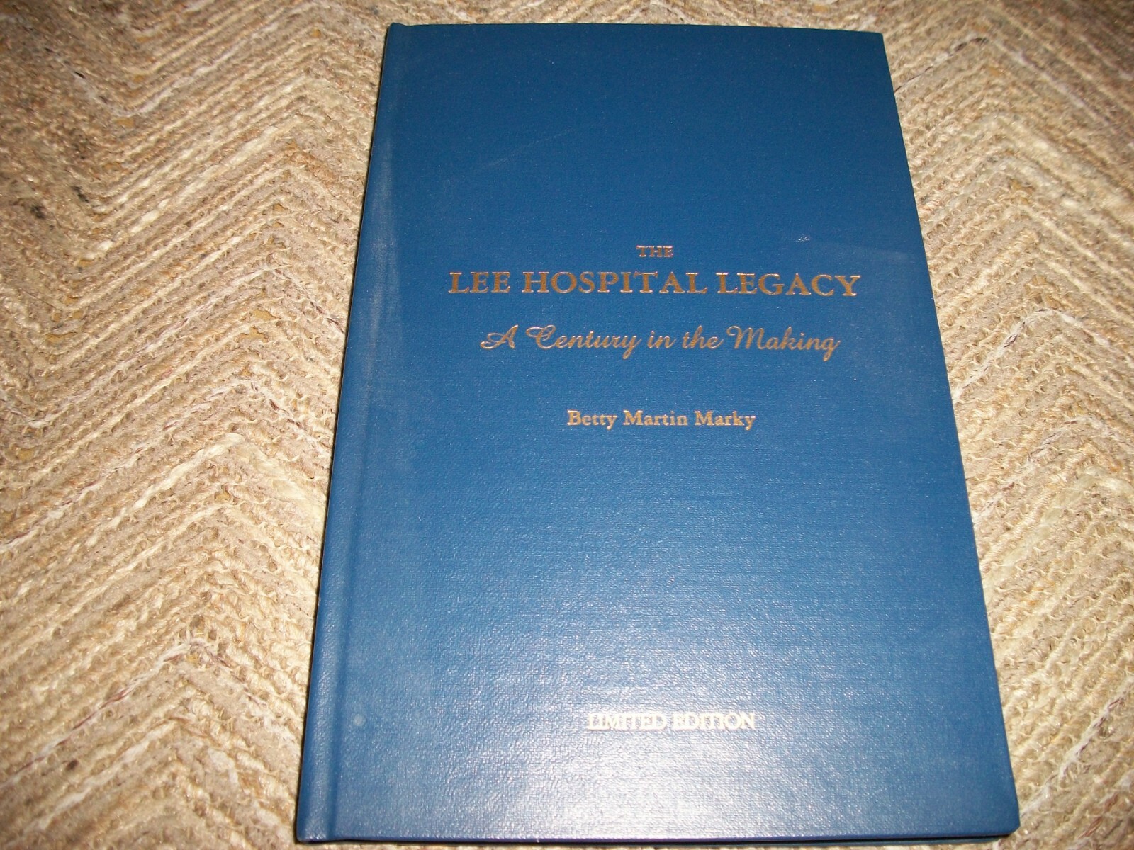Johnstown, Pennsylvania „LEE HOSPITAL LEGACY“- LIMITED EDITION 491 OF 500 1990