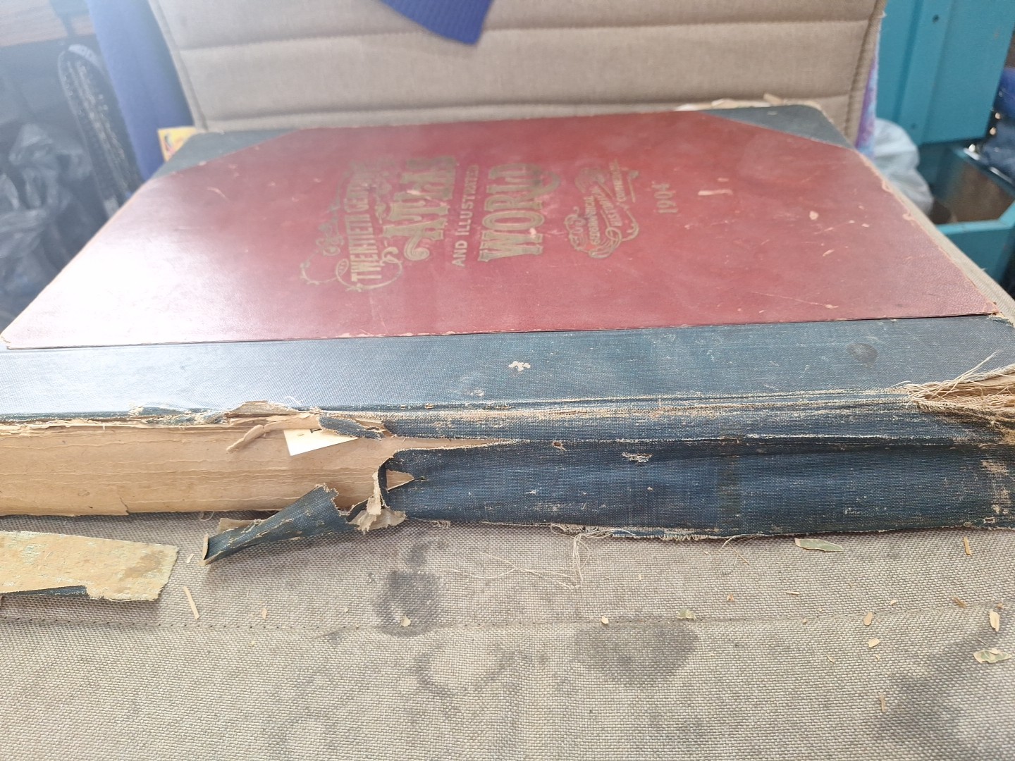 Vtg 1904 Twentieth Century Atlas & Illustrated World Hardback Book