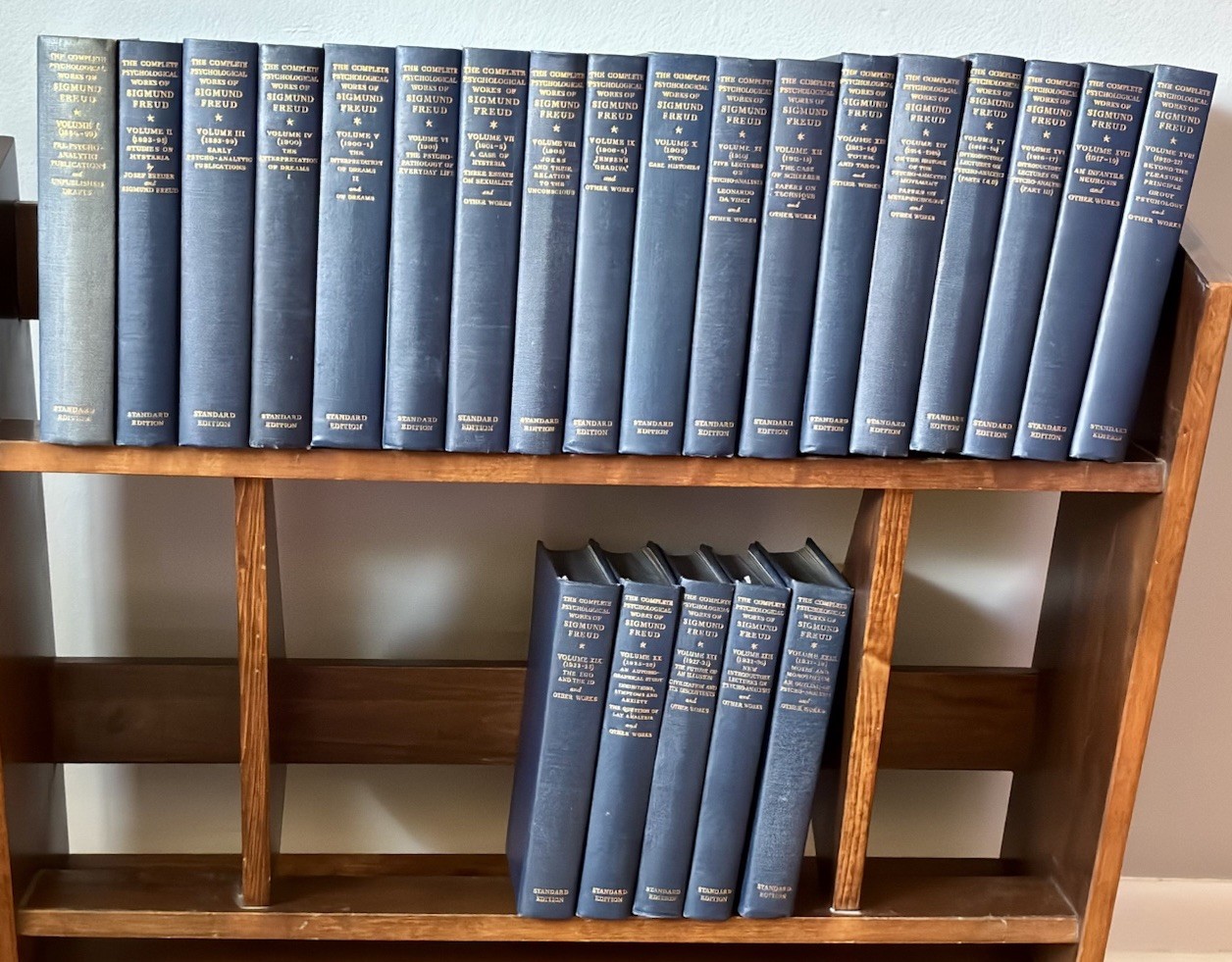 The Complete Psychological Works of Sigmund Freud Std Ed Hogarth Press 23 Of 24