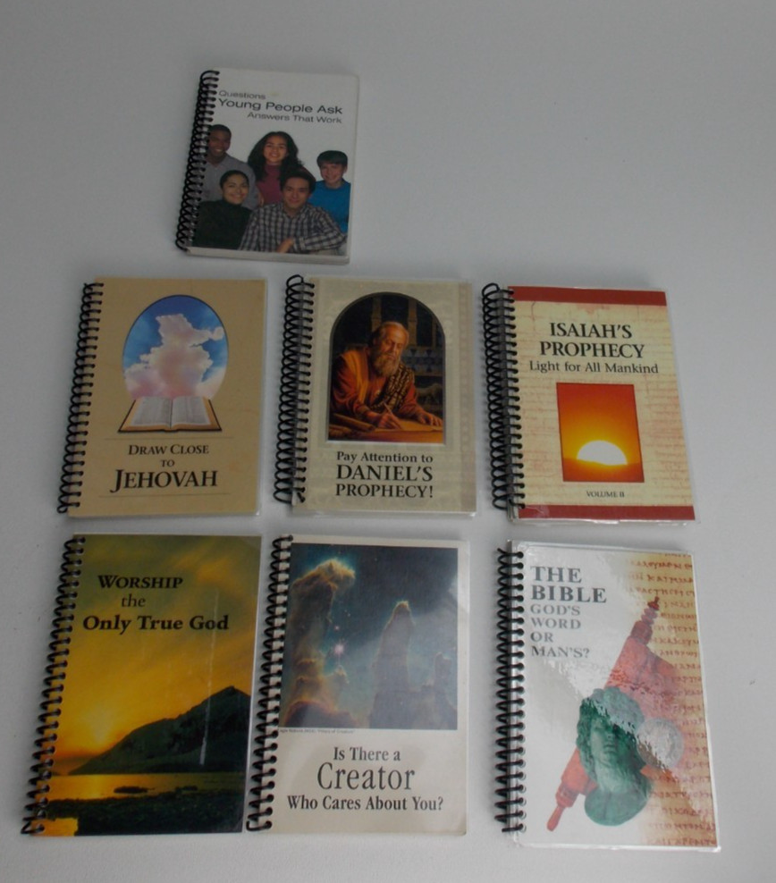 7 *Spiral Bound* Jehovah’s Witness Watchtower Book Lot