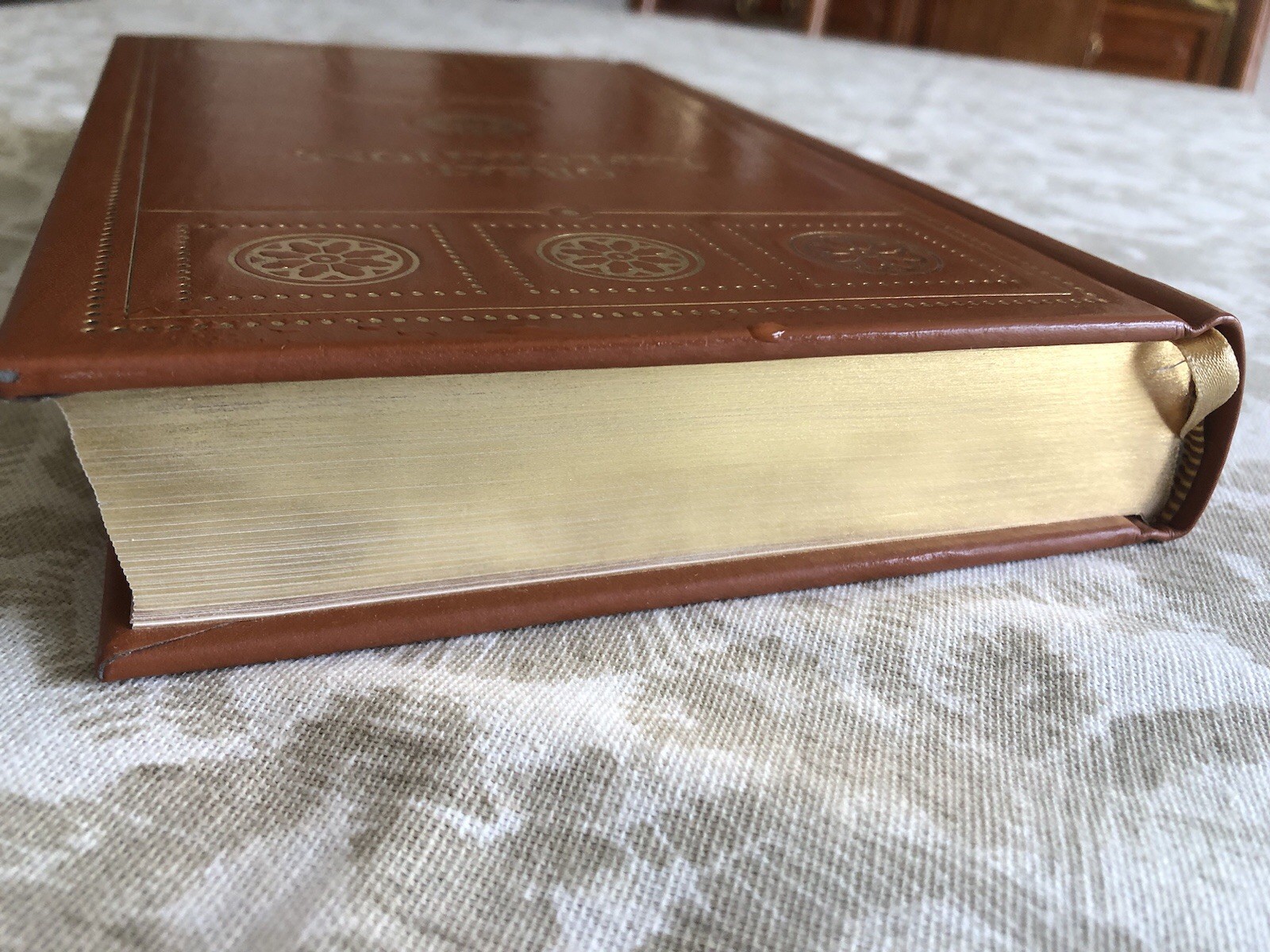 GREAT EXPECTATIONS BY CHARLES DICKENS ~LEATHER BOUND ~DALMATION PRESS