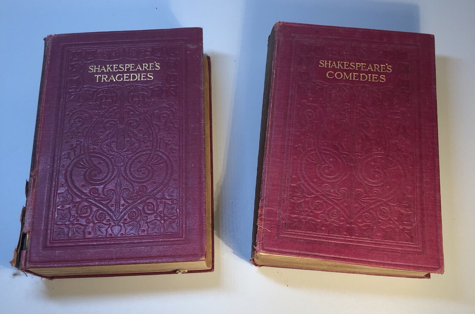 The Tragedies and Comedies of Shakespeare books by: Henry Frowde-Glenn Valentine