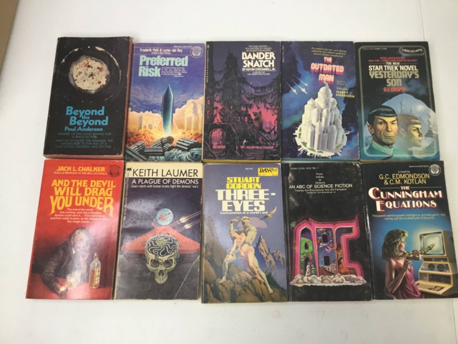 Lot of 10 Mixed Vintage Sci Fi/Fantasy Books. PB