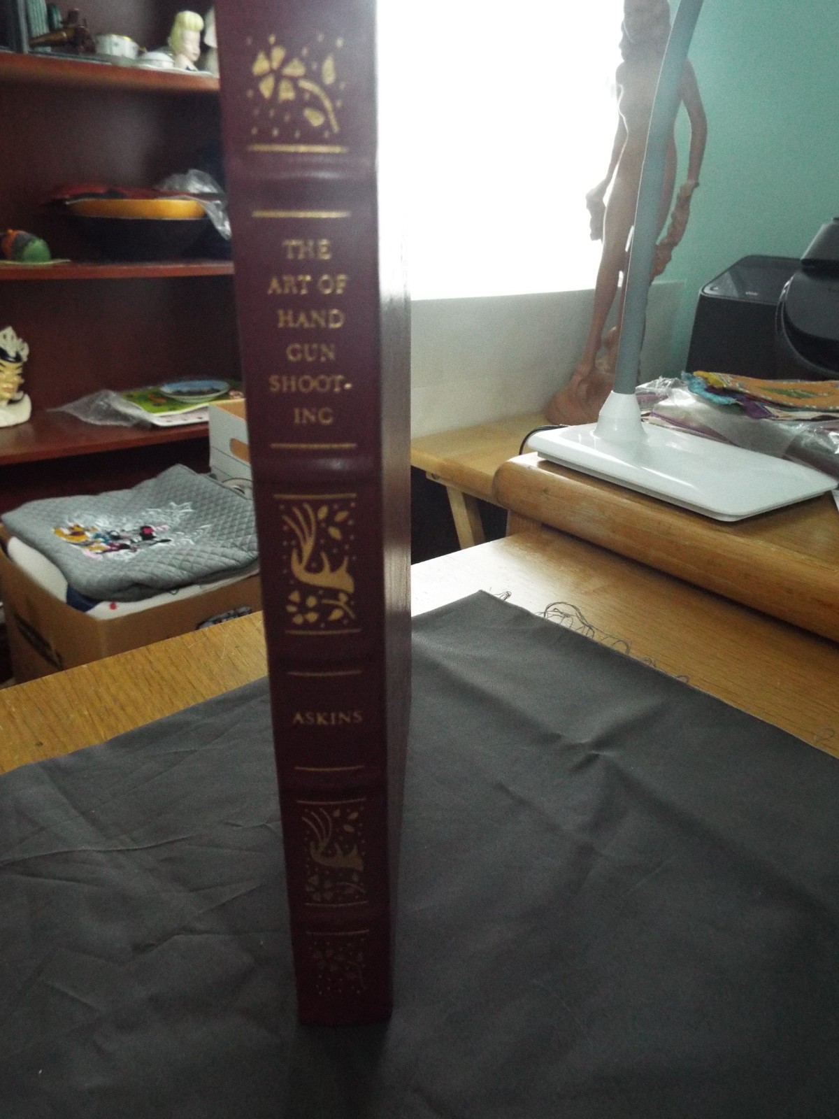 THE ART OF HANDGUN SHOOTING BY ASKINS PALLDIUM PRESS THE FIRE ARMS CLASSICS