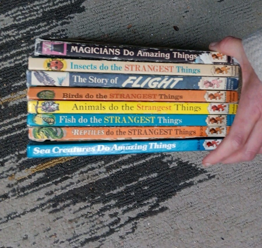 Animals Do The Strangest Things Published 1964-1970 RandomHouse 7 Books ClubEd