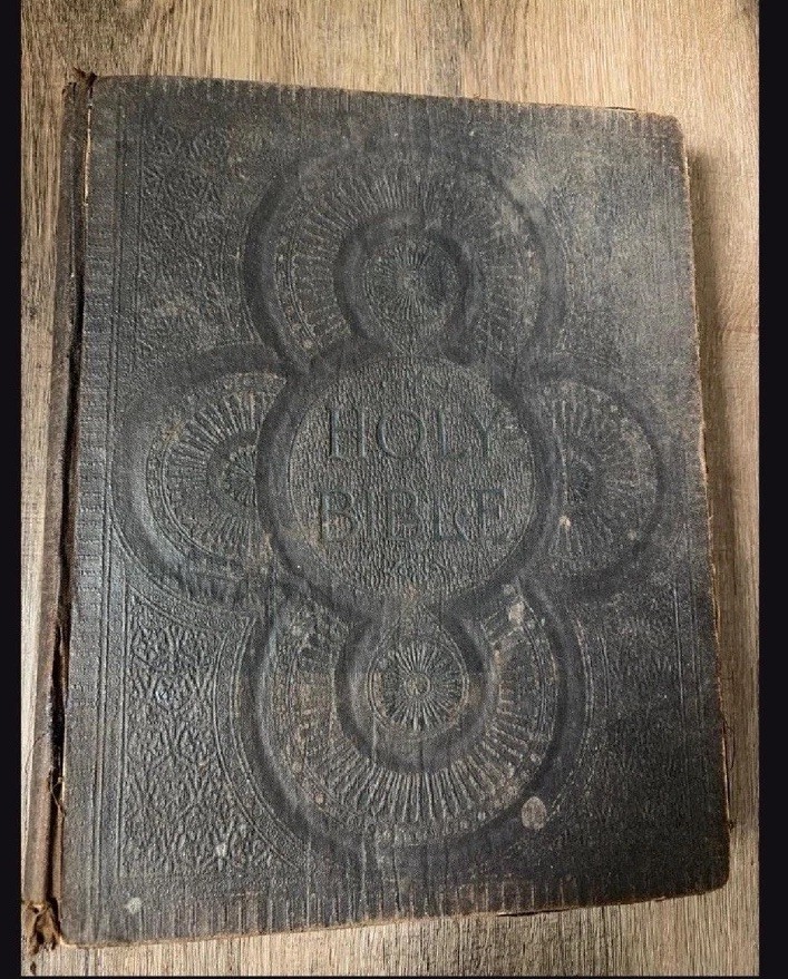 Amtique Holy Bible 1892 Leather Bound With Gallery If Engravings