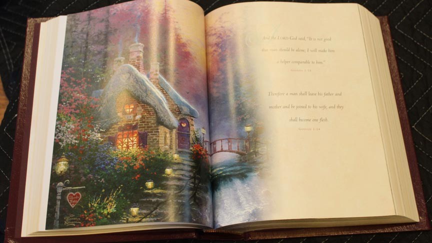 2002 Thomas Kinkade “Lighting The Way Home Family Bible” Painter of Light