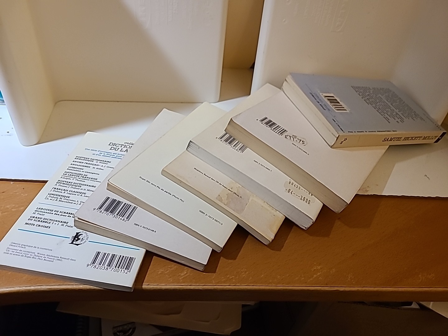 Samuel BECKETT books Primary and Secondary Sources ONE LOT of 37 volumes