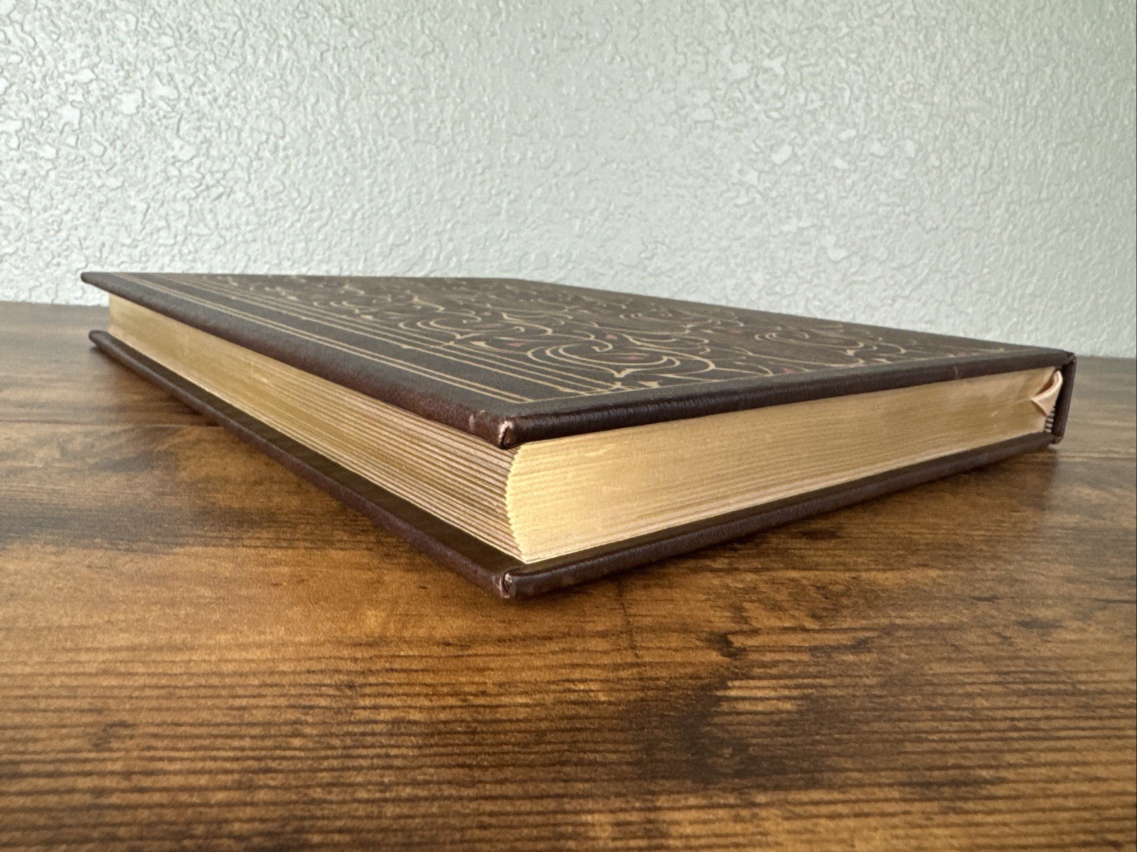 ARCHITECTURAL DIGEST: INTERNATIONAL INTERIORS; LTD. ED 368/1000 BY PAIGE RENSE