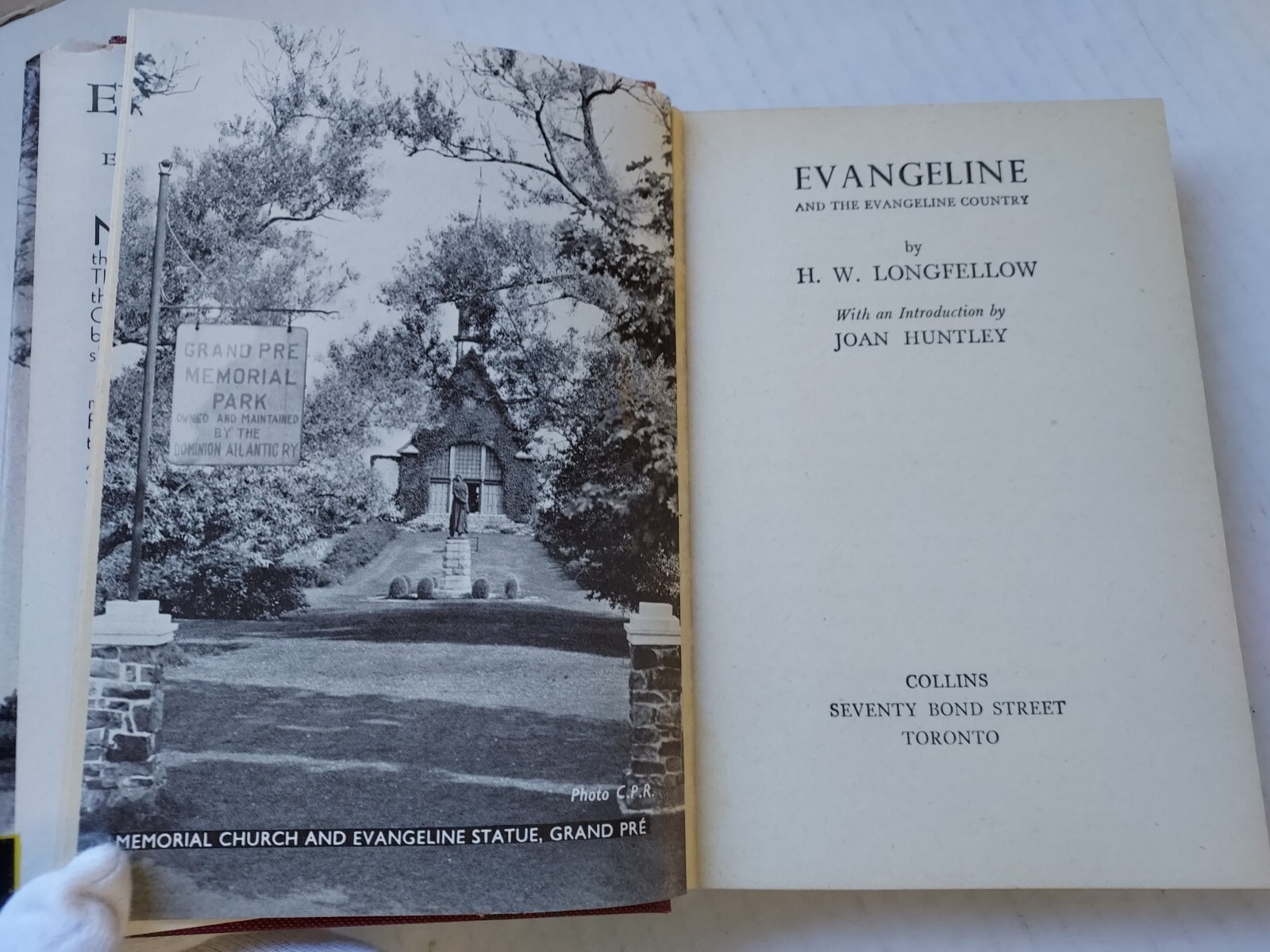 Evangeline And Evangeline Country Longfellow Souvenir Edition 1947 Two Lovers