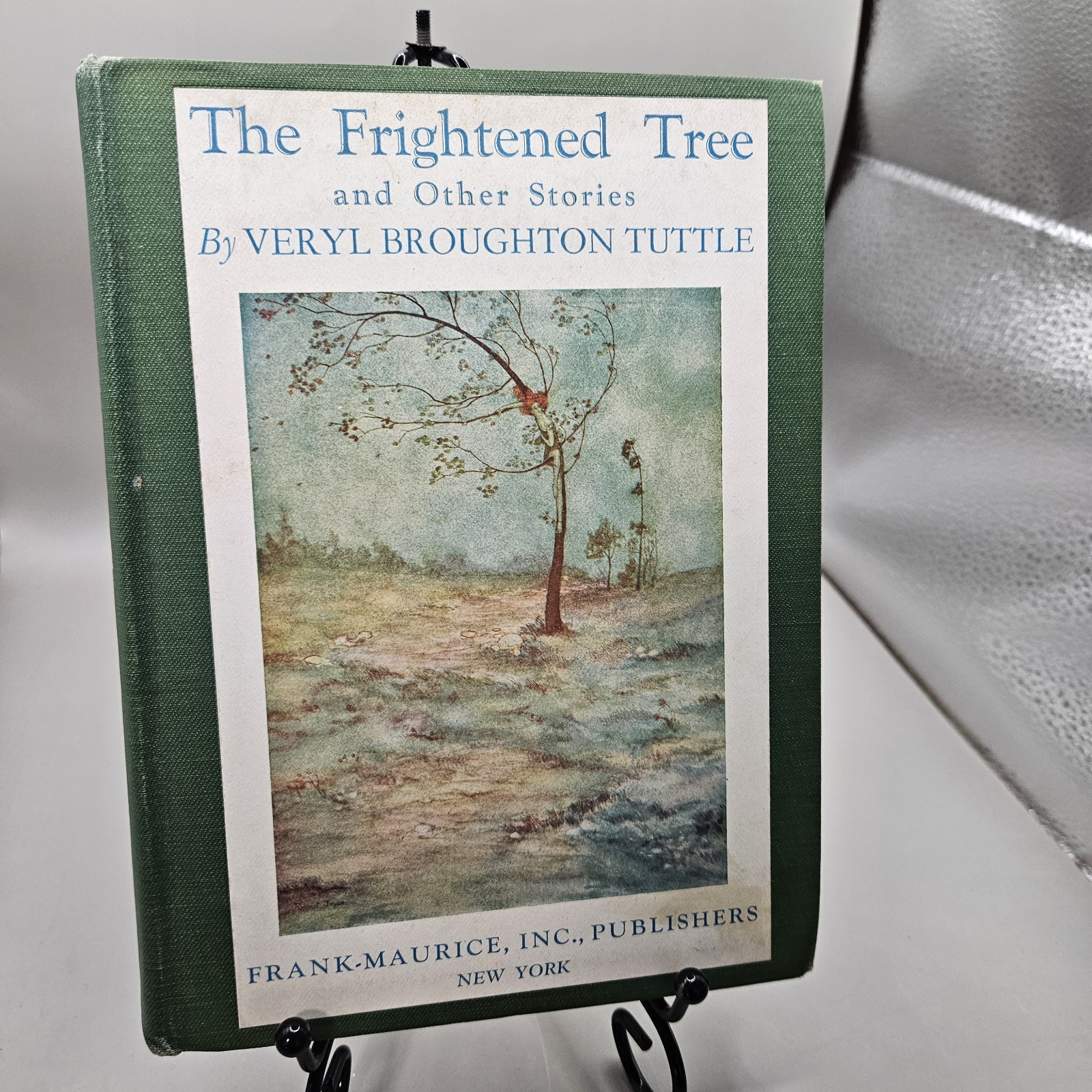 THE FRIGHTENED TREE & Other Stories by Veryl Broughton Tuttle