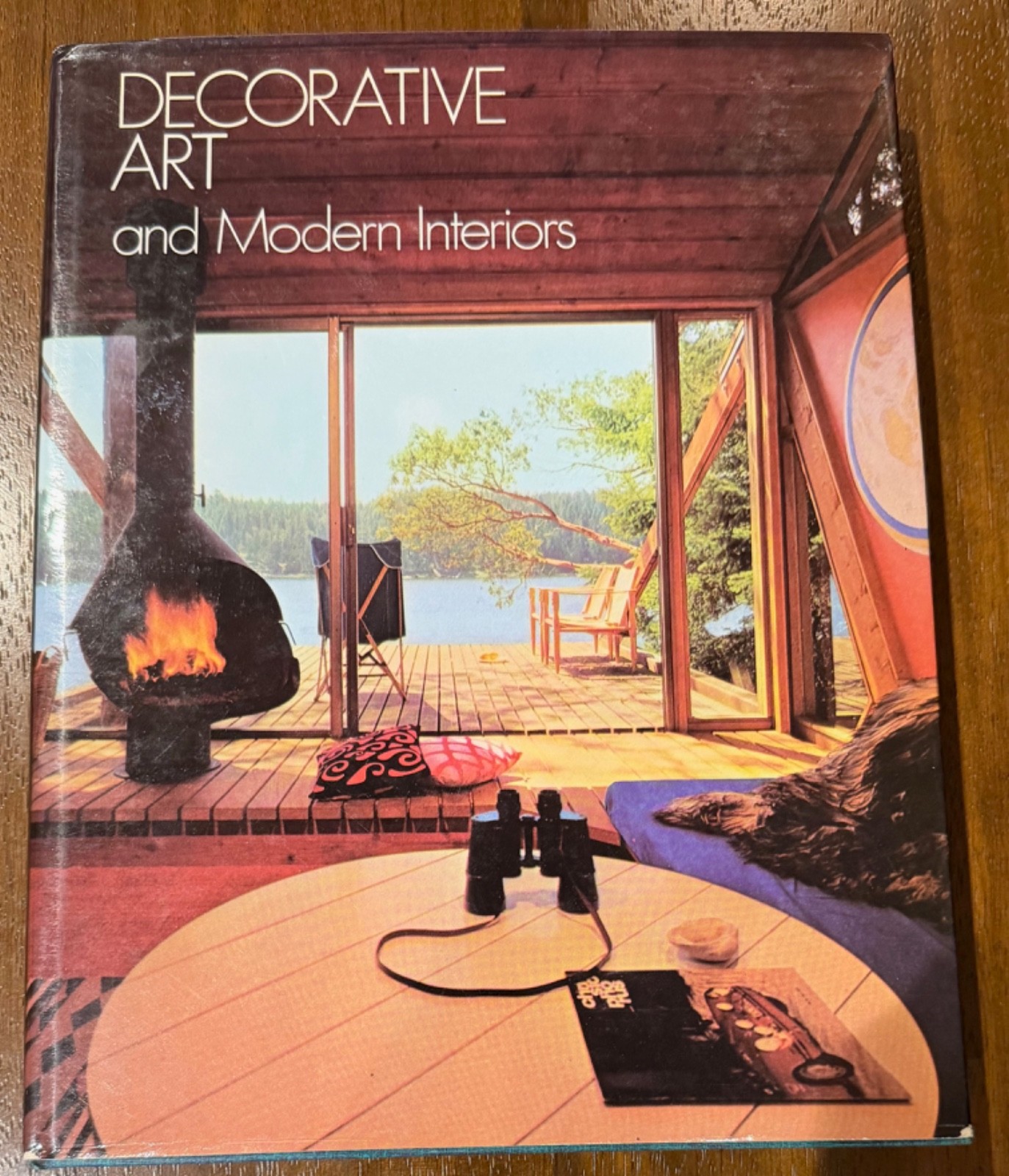DECORATIVE ART and MODERN INTERIORS 1975/76 MID CENTURY MODERN