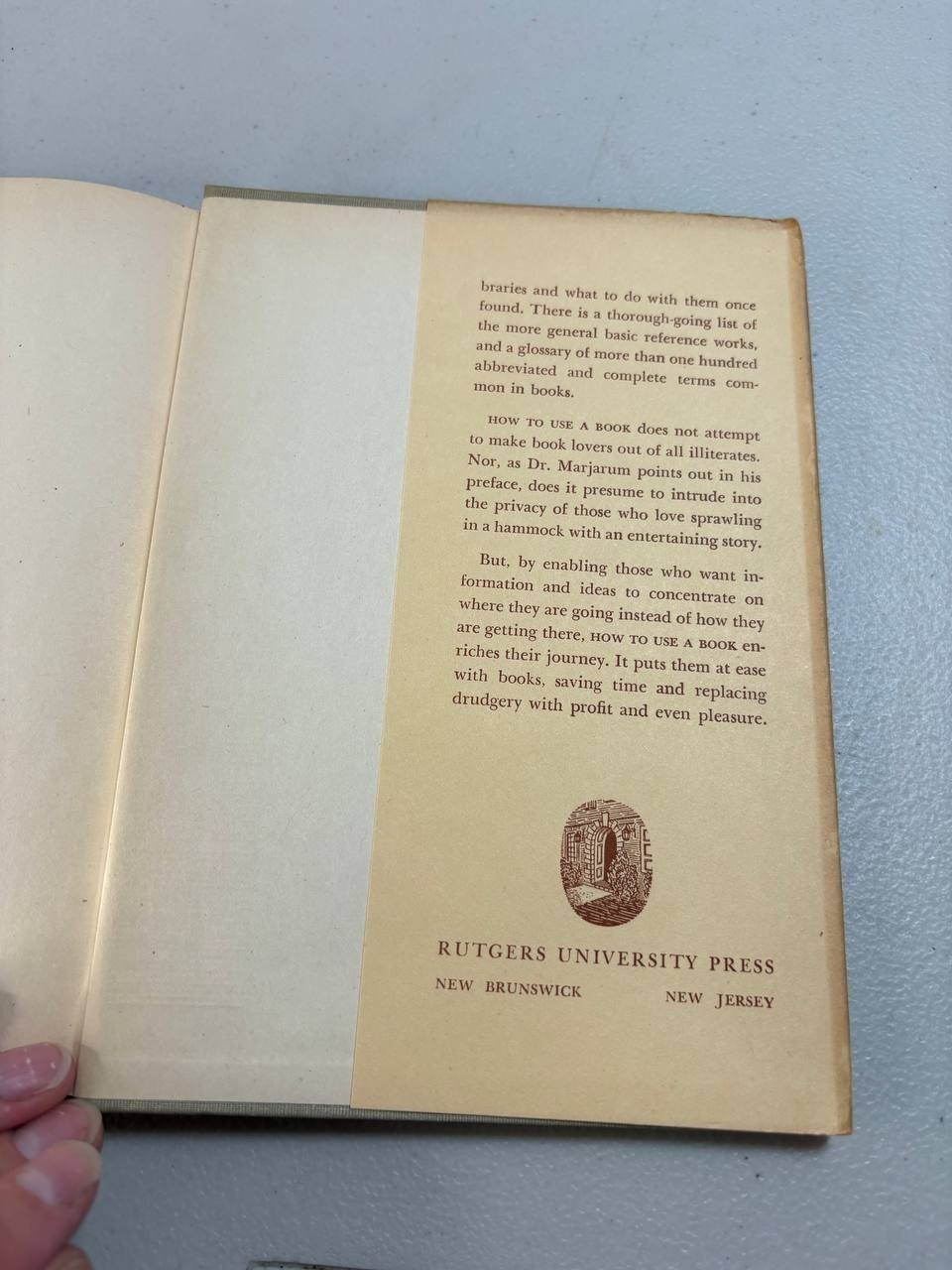 Fundamentals of Book Collecting by Maurice Dunbar HC DJ Illustrated Book Collect