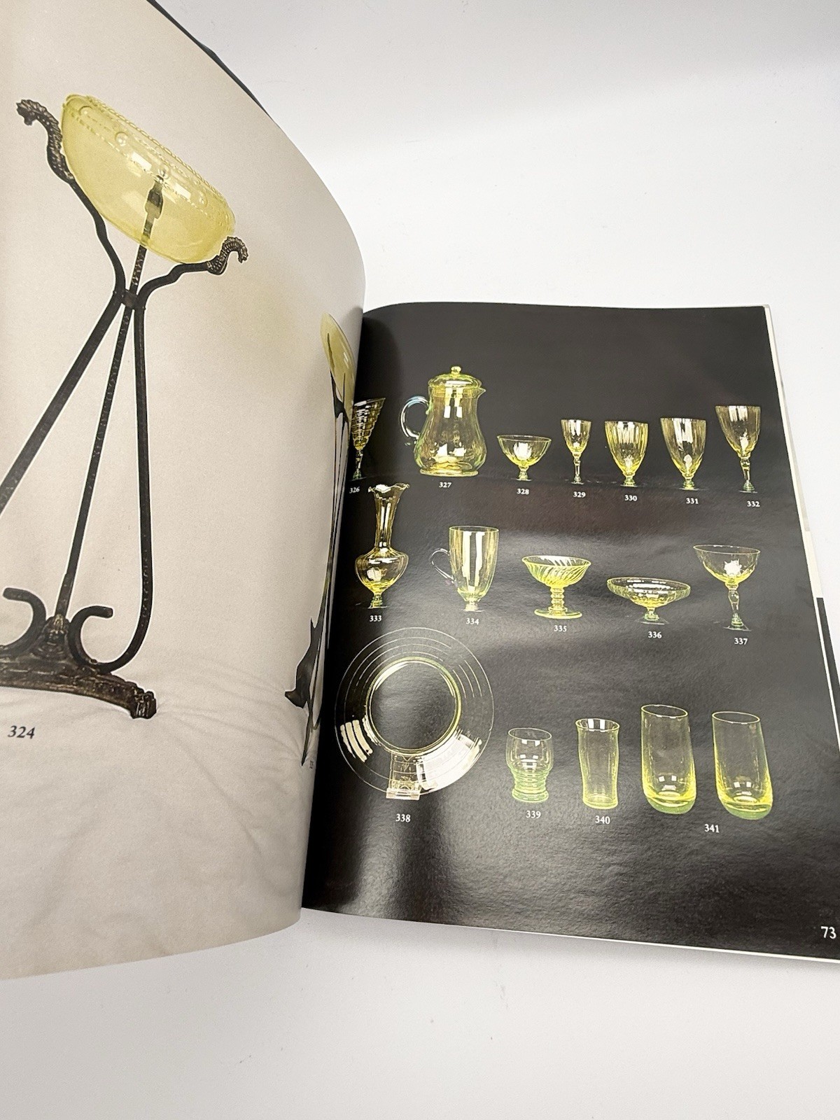 Yellow-Green Vaseline! A Guide to the Magic Glass Book Jay Glickman 1998 Uranium