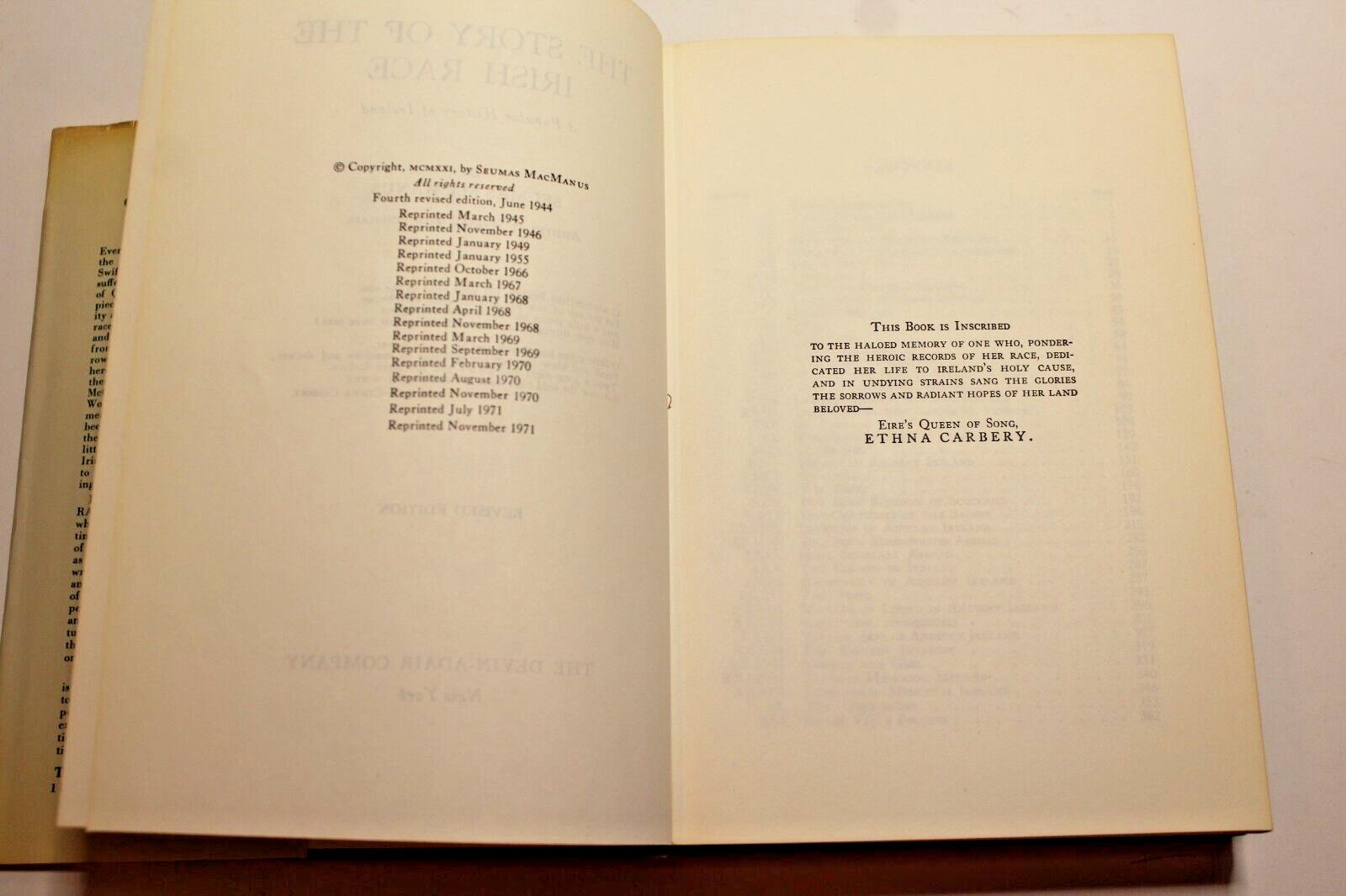 The Story of the Irish Race Seumas MacManus 1971 Irish Scholars St. Patrick
