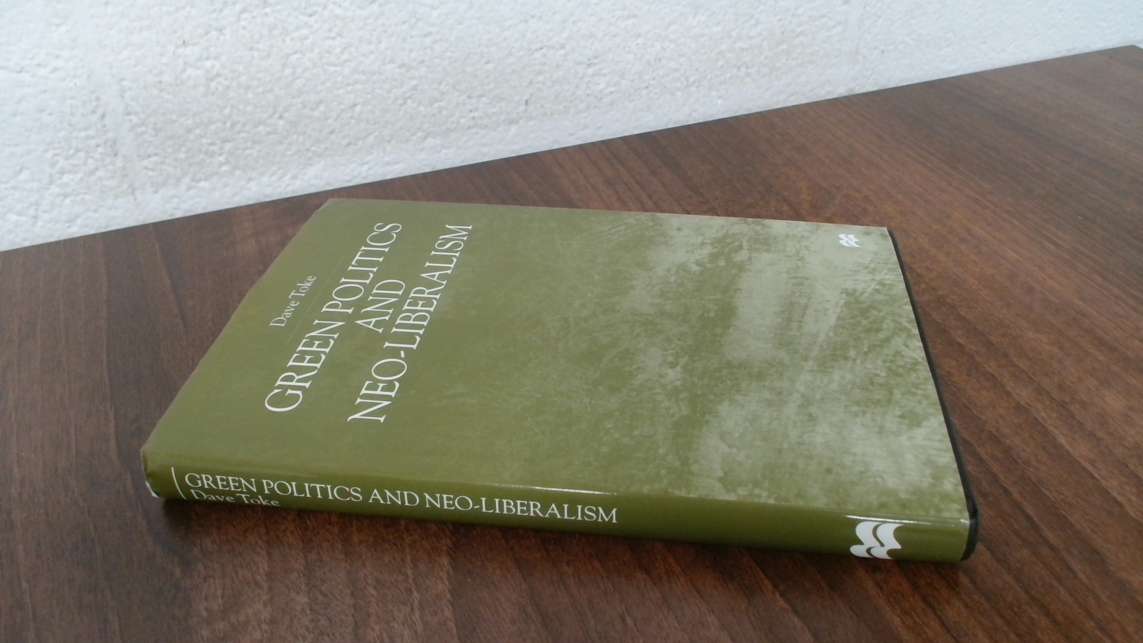 Green Politics and Neoliberalism, Toke, D., Palgrave Macmillan, 2