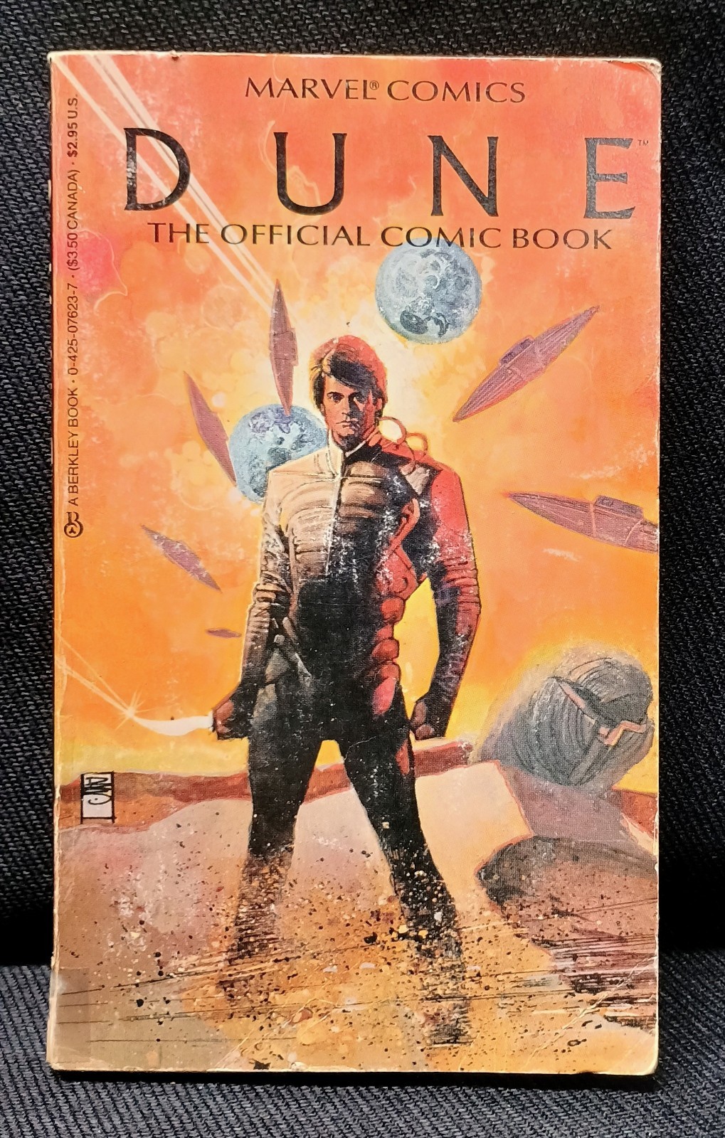 Vintage paperback MARVEL COMICS PRESENTS DUNE comic book film 1984 SIENKIEWICZ