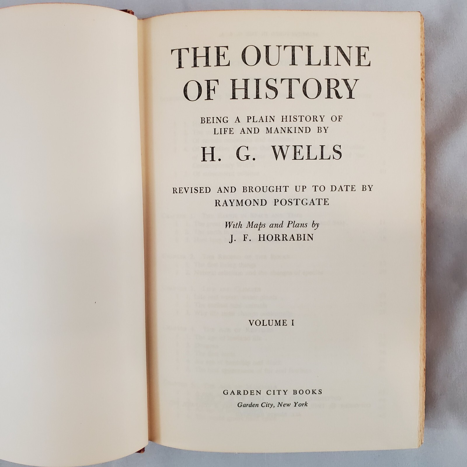 The Outline of History Vol 1 H.G. Wells Garden City Books NY Hardcover Book 1961