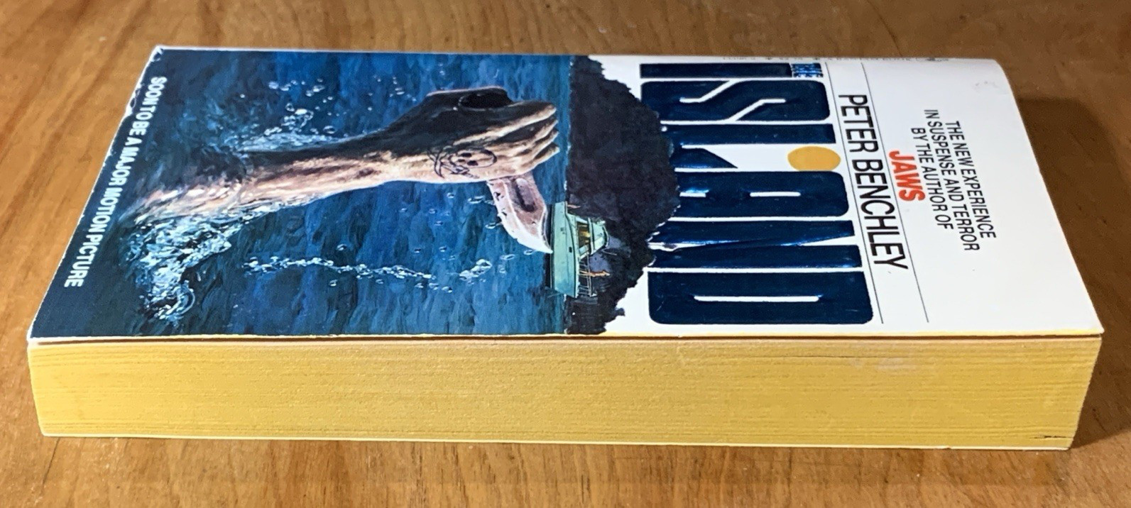 The Island by Peter Benchley – vintage 1980 Bantam horror/suspense pb