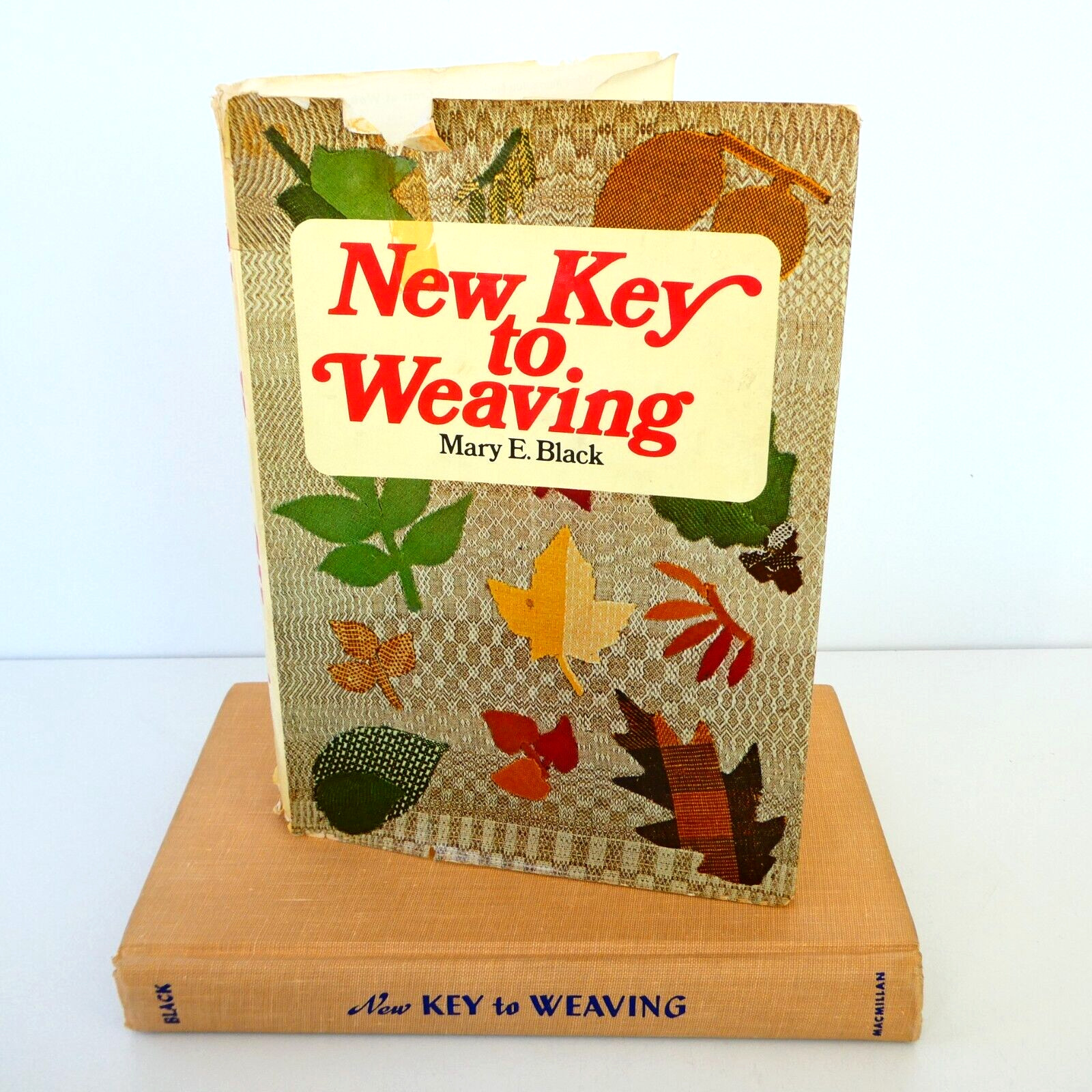 New Key to Weaving by Mary E Black Hardcover Dust Jacket 1974 15th Printing VTG