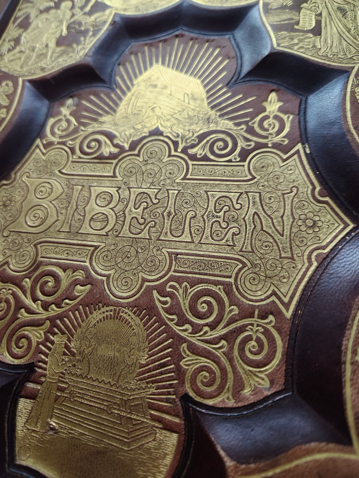 A. J. Holman & Co. 1890 Danish Leather Illustrated Bible Gustave Doré