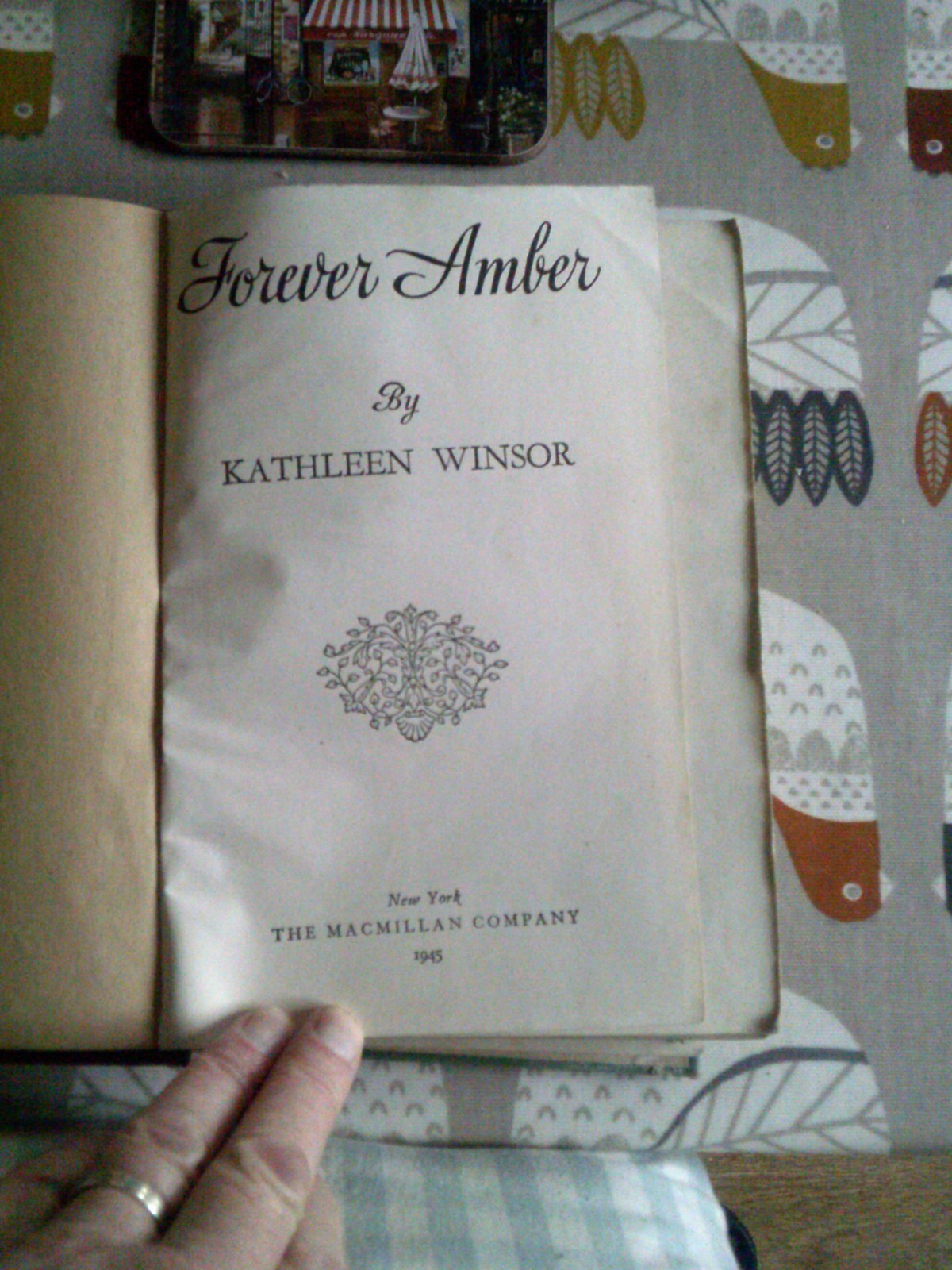 FOREVER AMBER KATHLEEN WINDSOR Hardback 1945 MacMillan New York 1st Edition 25th