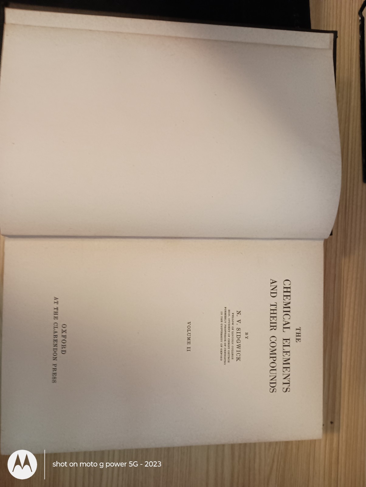 Chemical Elements and Their Compounds Book Vol 1 – Sidgwick – 1952 – Oxford