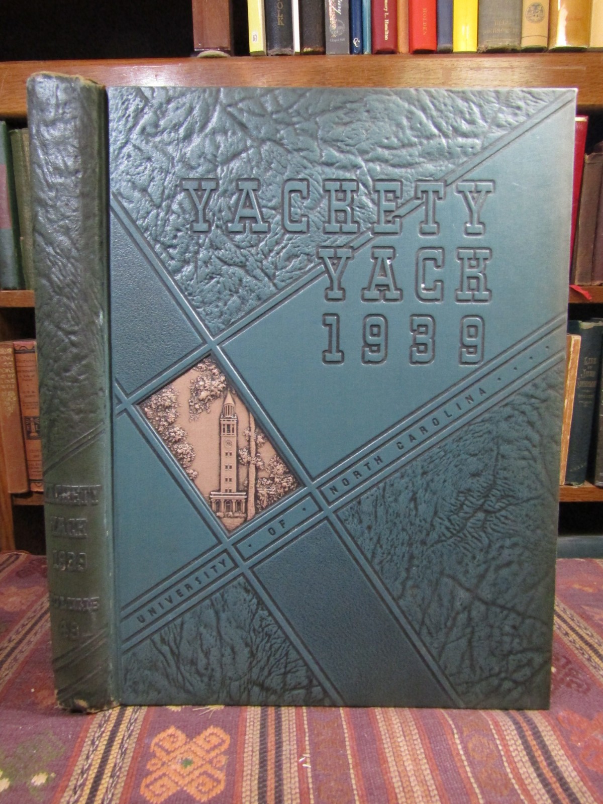 1939 YACKETY YACK, YEARBOOK OF THE UNIVERSITY OF NORTH CAROLINA Chapel Hill