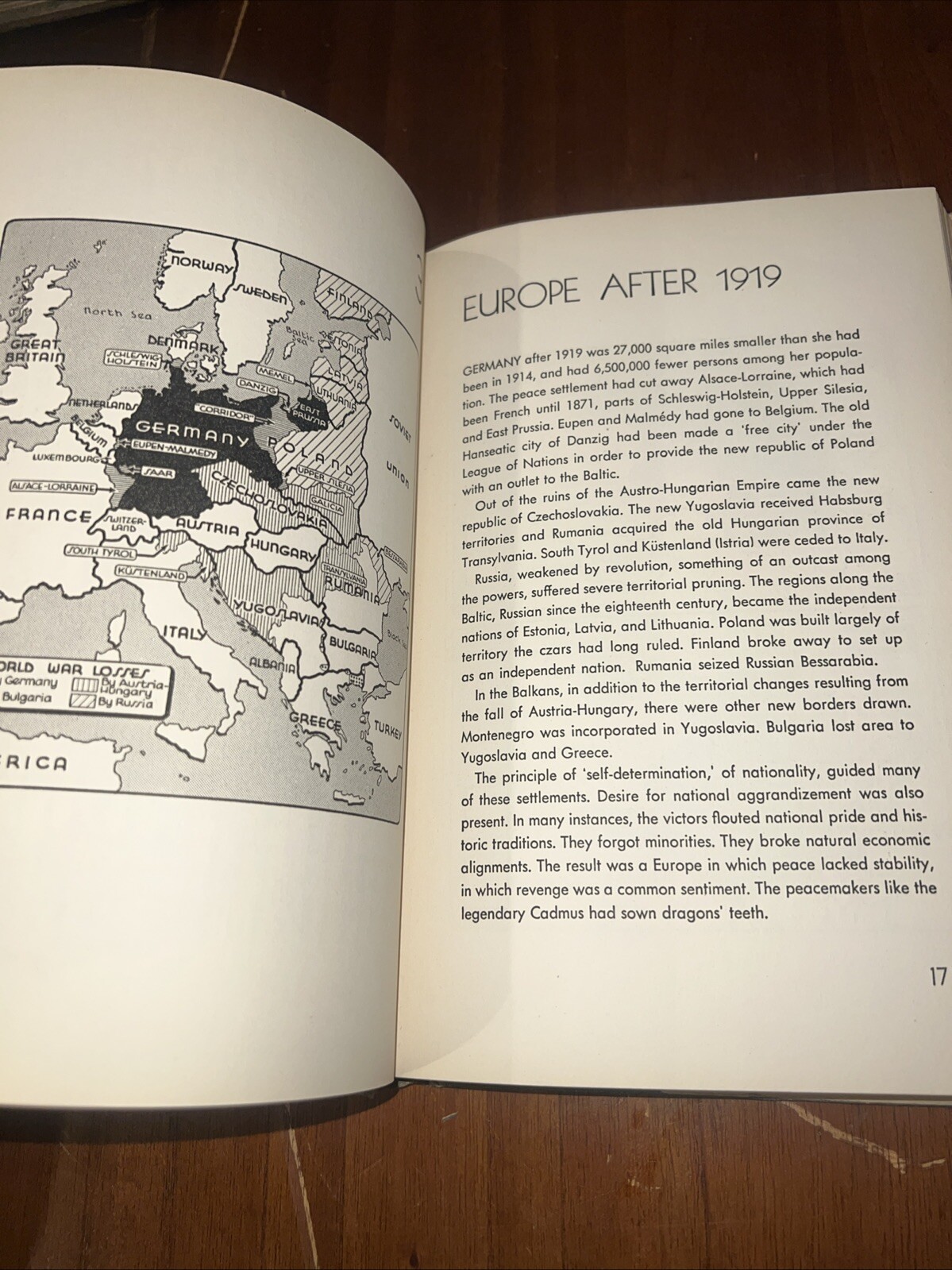 Francis BROWN / War in Maps An Atlas of The New York Times Maps 1st Edition 1942