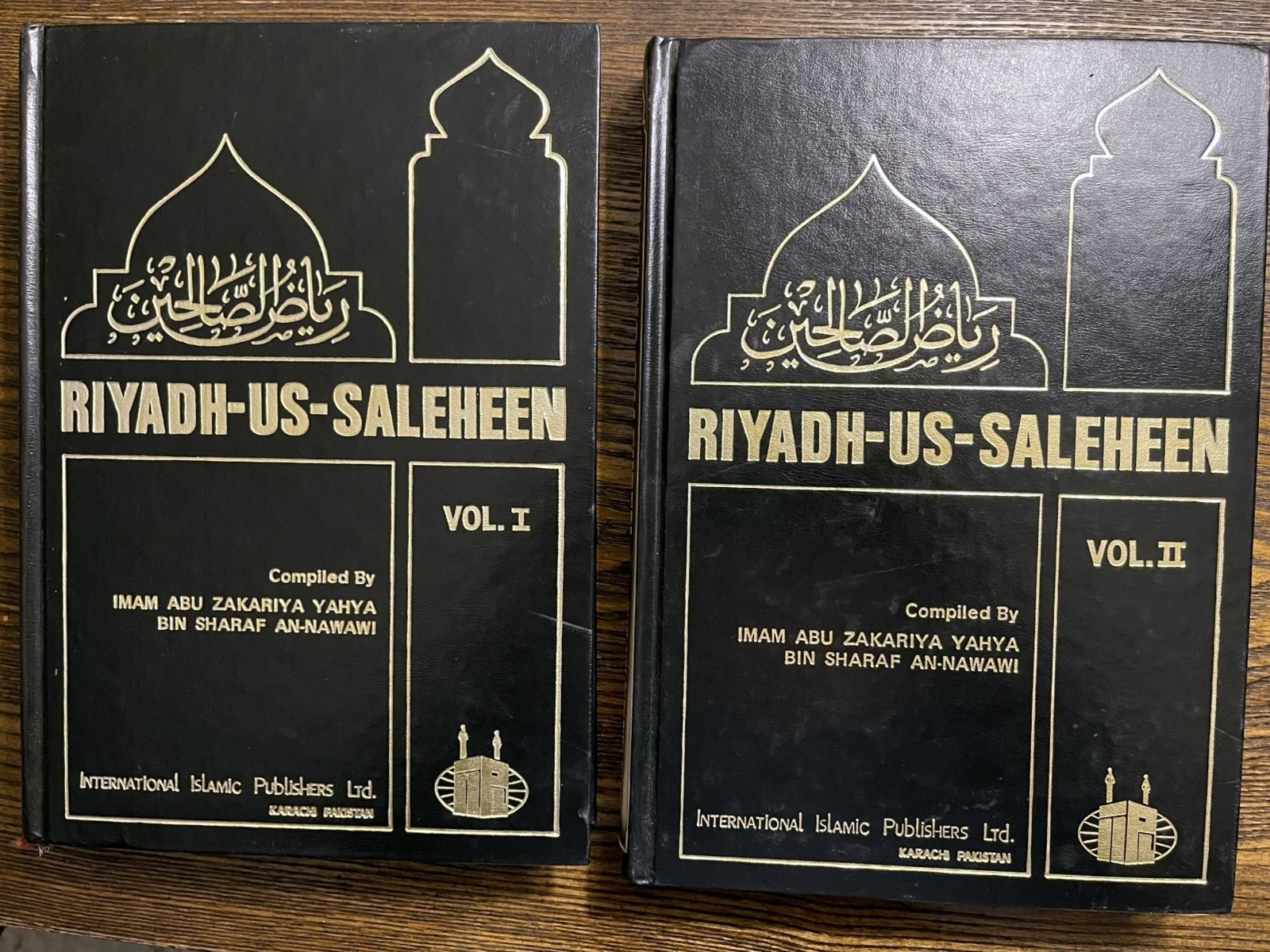Riyadh-Us-Saleheen (Arabic-English) 2 Vol. Set Hardcover First Editon : Good