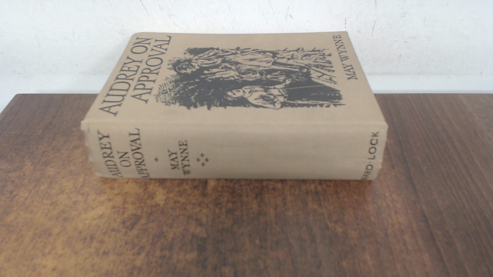 Audrey on approval (1st ed), May Wynne, Ward, Lock and Co Ltd, 19
