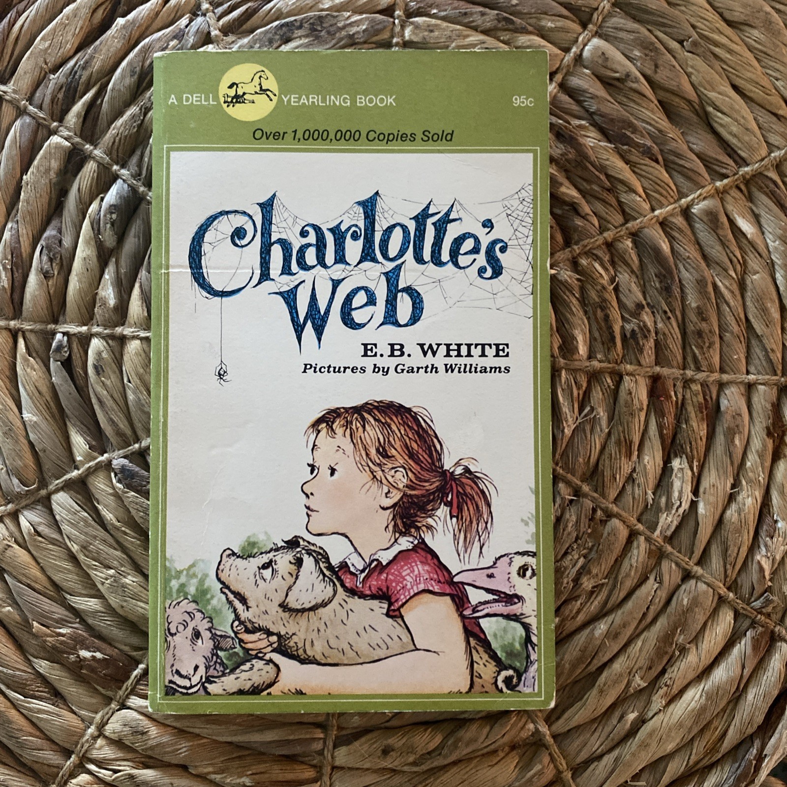 Vintage 1973 CHARLOTTE’S WEB Paperback Dell Yearling Children’s Book E.B. White