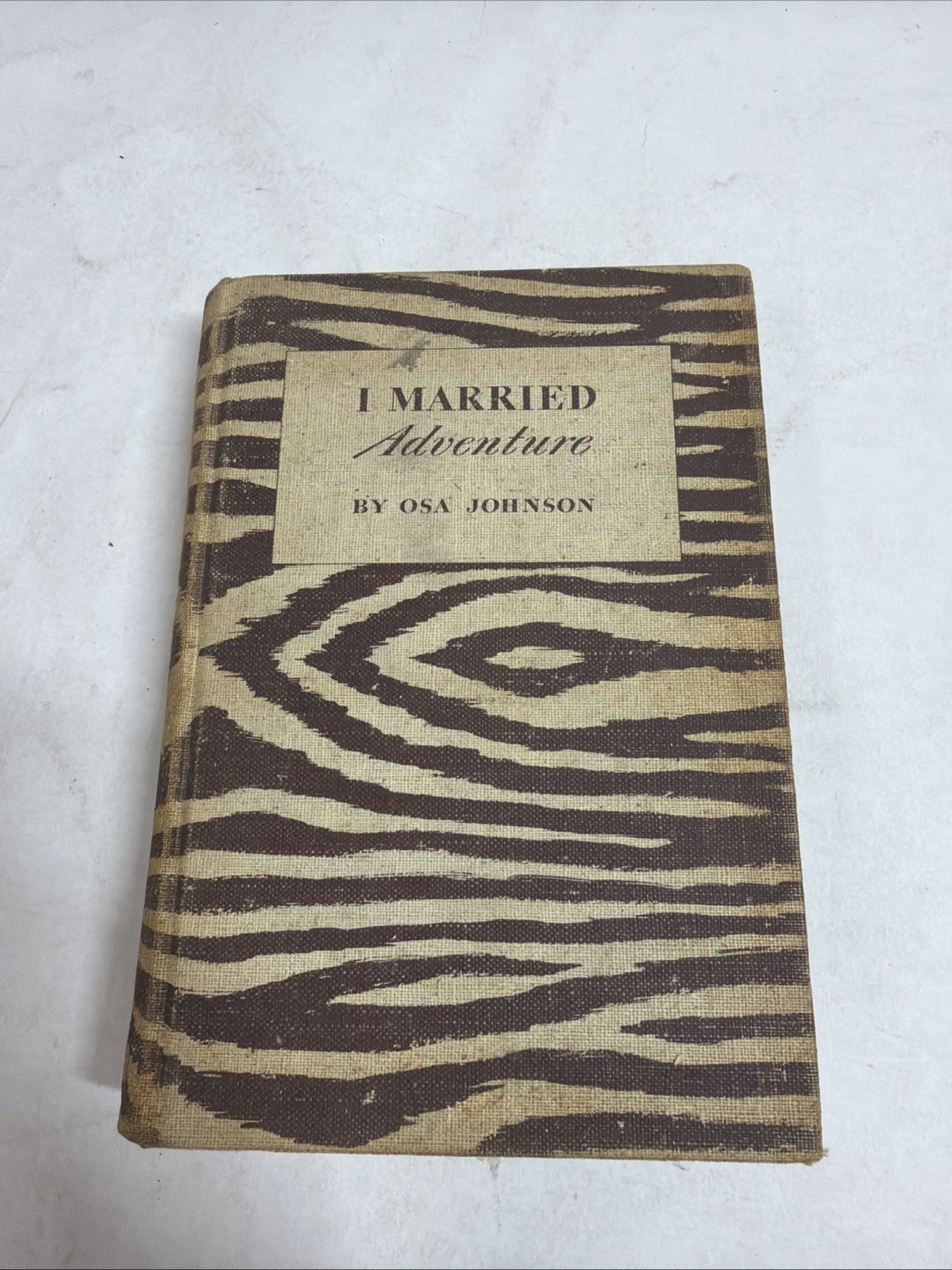 I MARRIED ADVENTURE Osa Johnson 1940 1st Ed Zebra Print Cloth Africa Illustrated