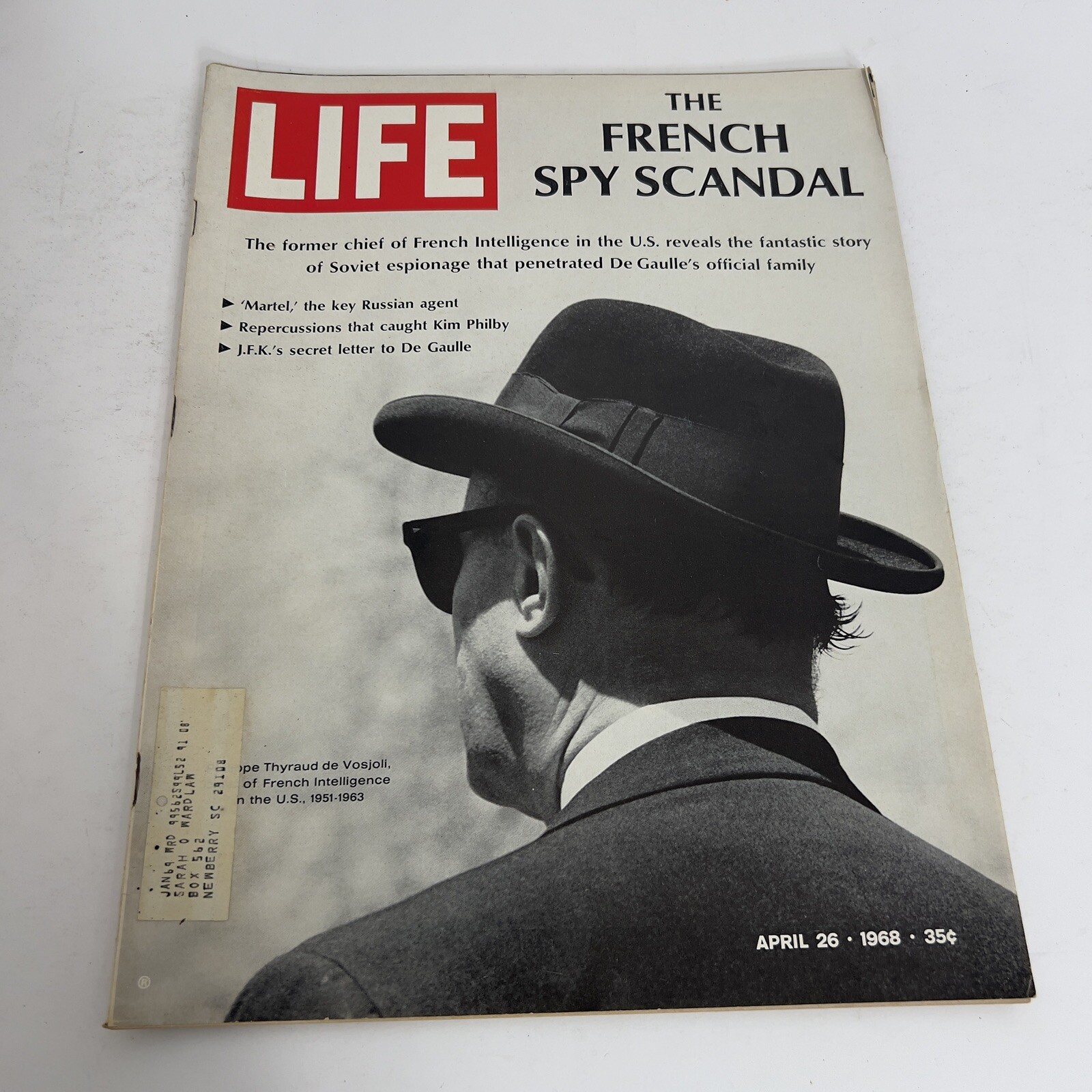 LIFE Magazine April 26 1968 Spies Gardiners Island Warren Beatty – Vintage